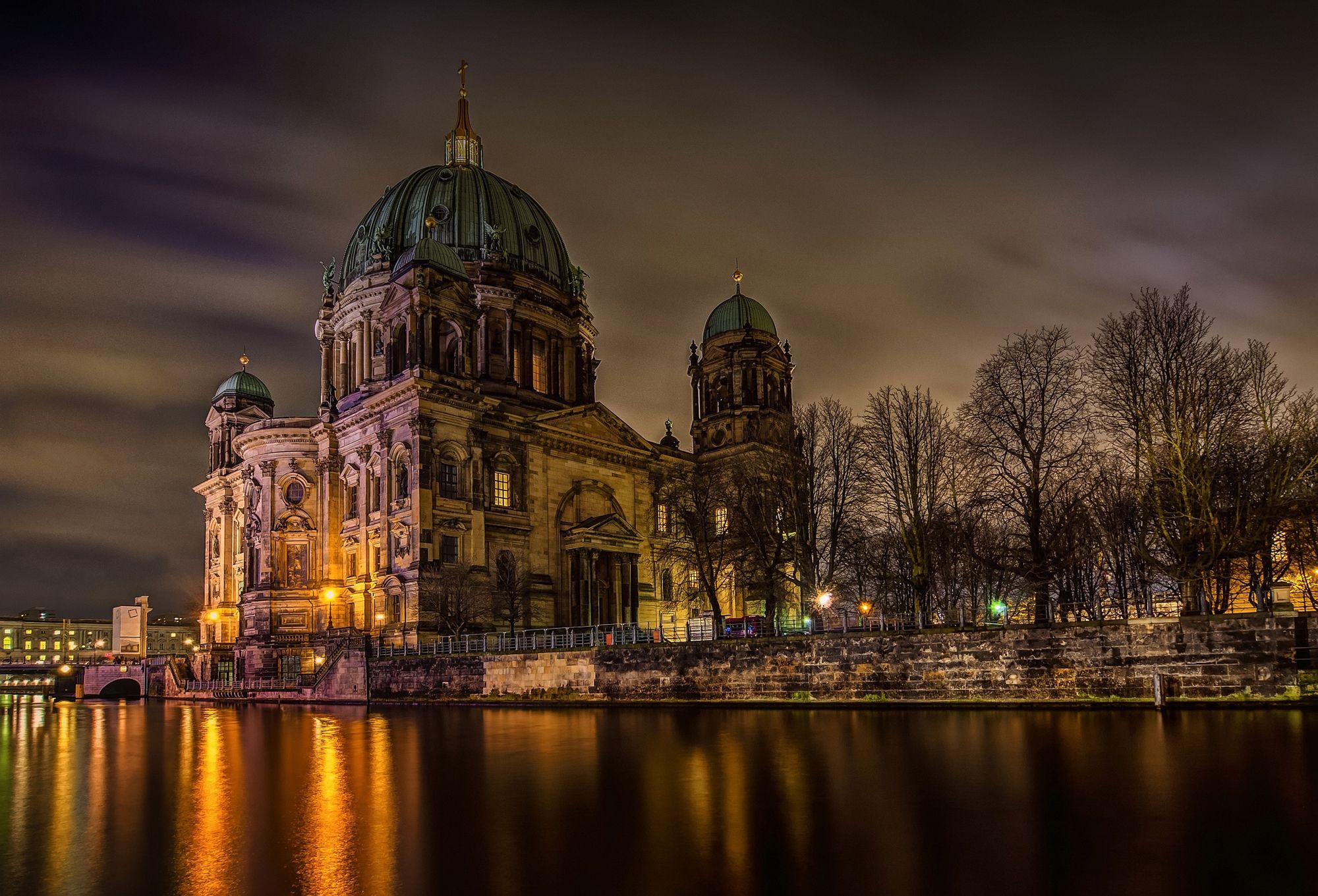 2000x1361 Berlin Cathedral Phone Wallpaper: Free 4K & HD Downloads