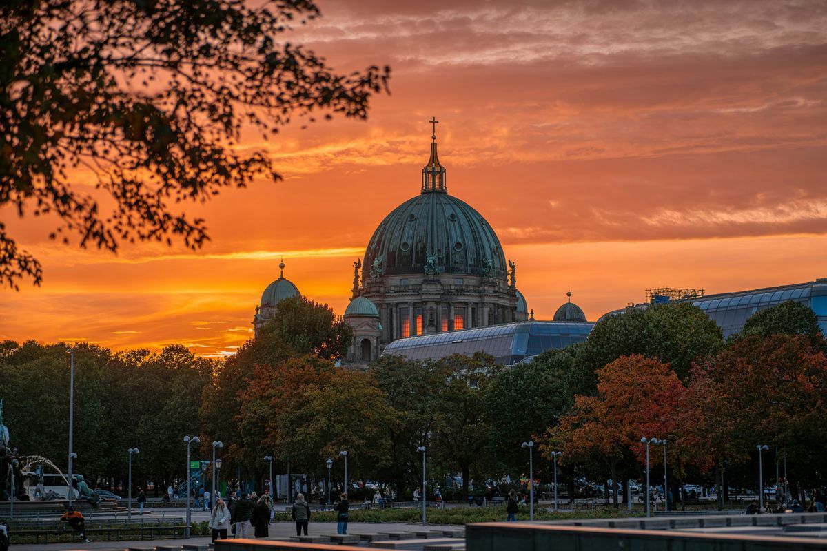 1200x800 Berlin Cathedral Majestic Landmark with a Turbulent History