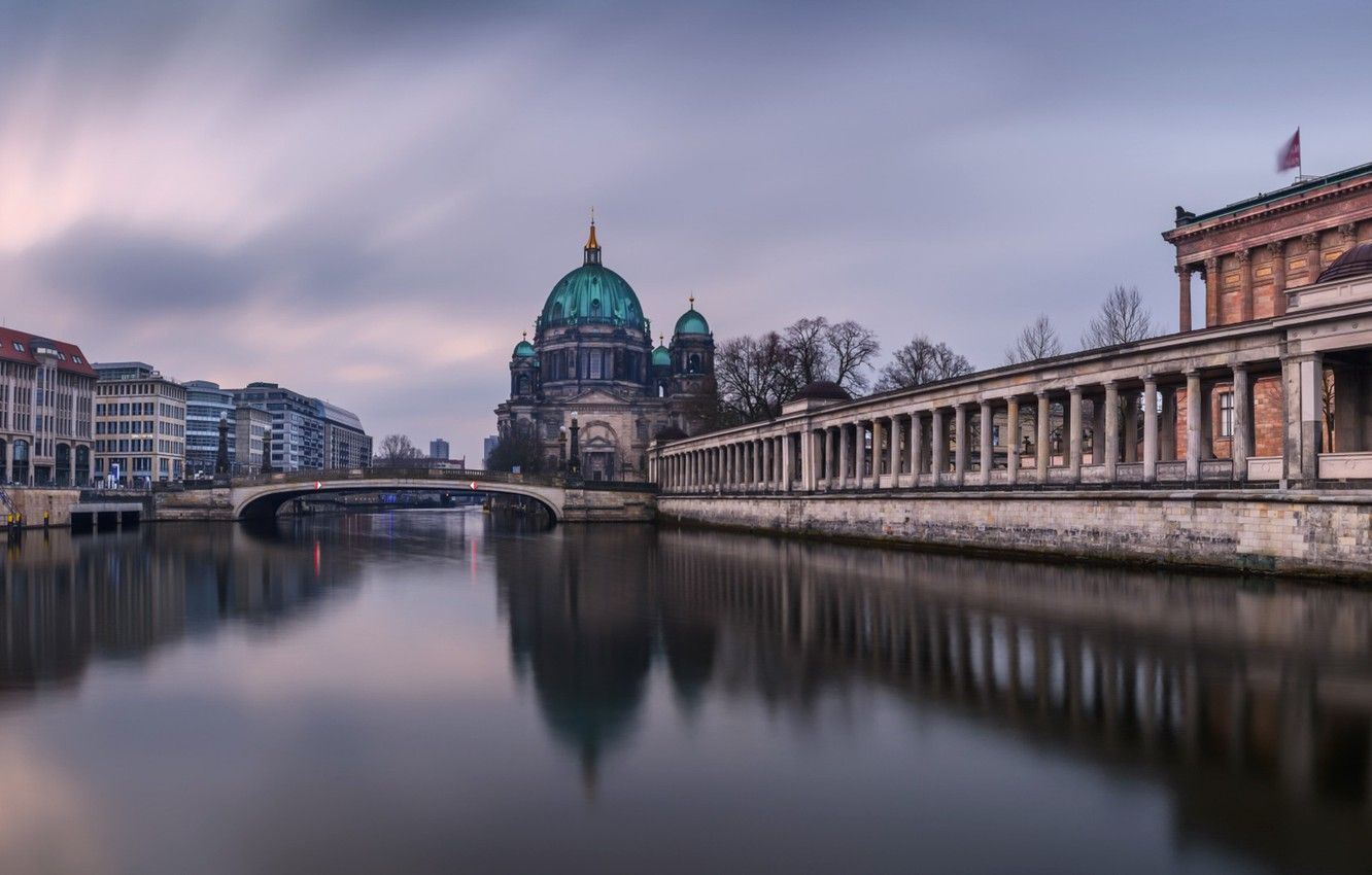 1332x850 Berlin Cathedral Wallpaper