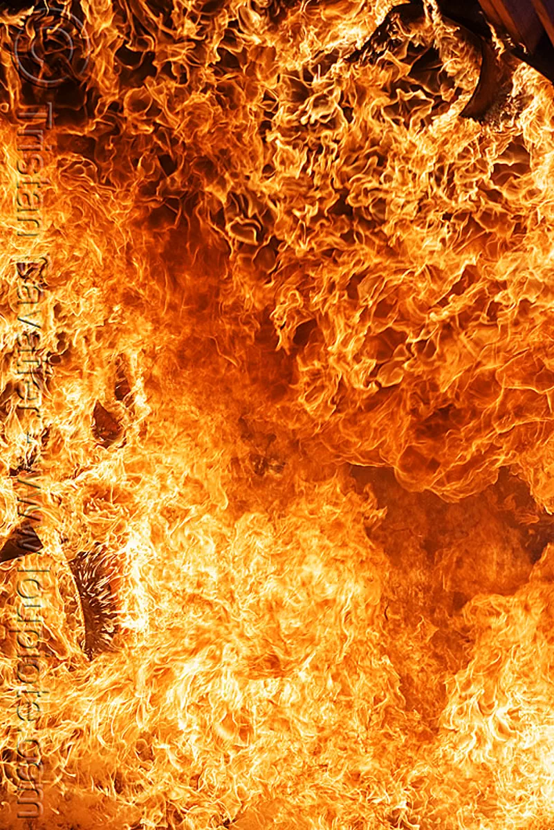 801x1200 Flame Close Up