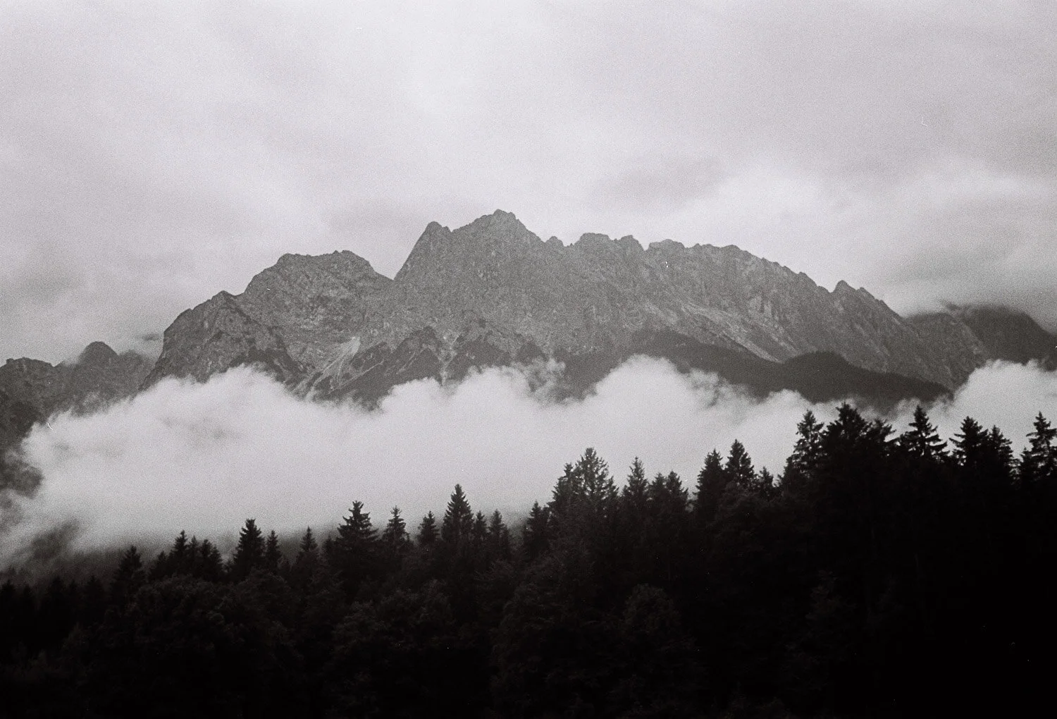 1500x1020 Bavaria on 35mm film: Grainau in black & white