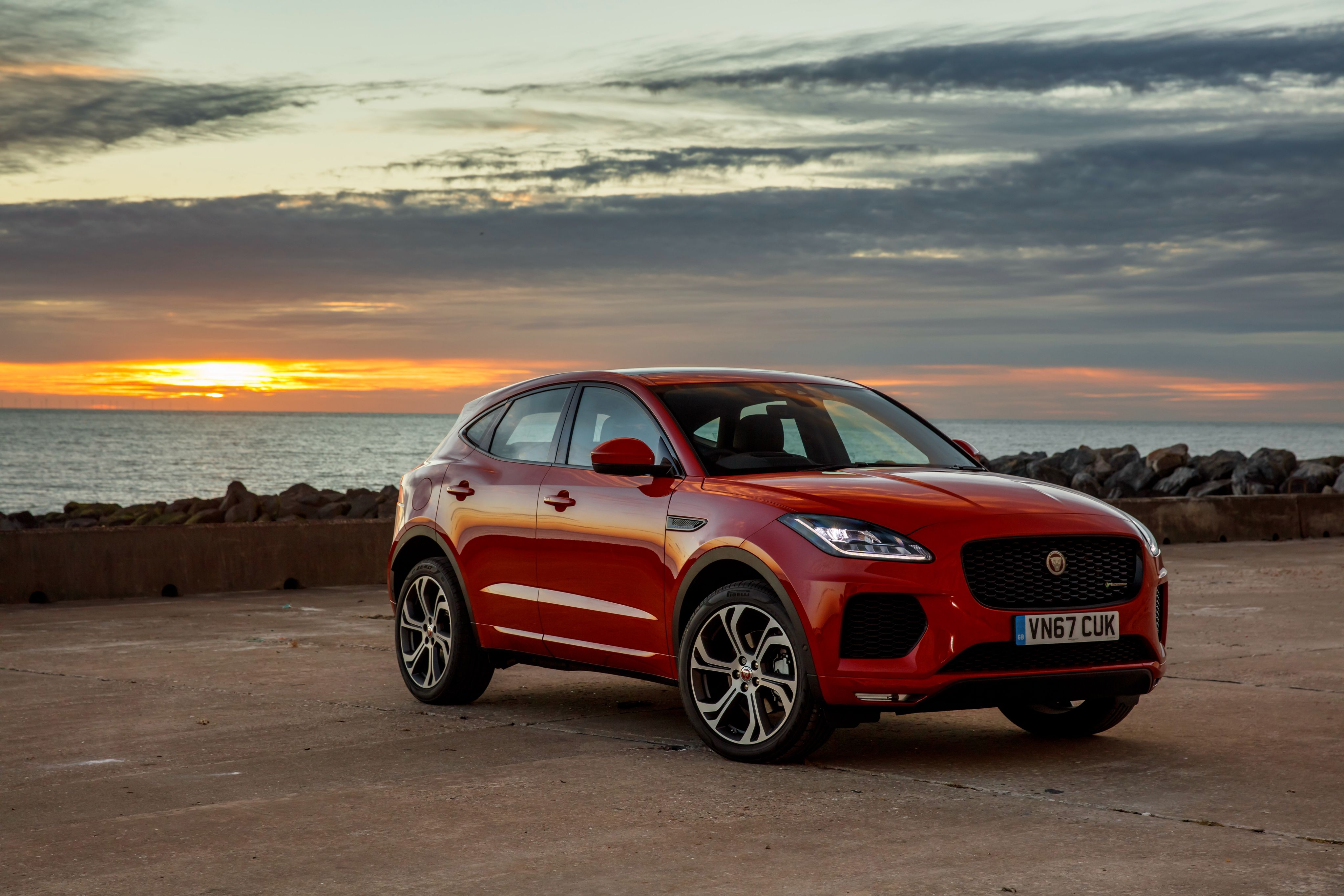 4096x2731 Jaguar E Pace Wallpaper