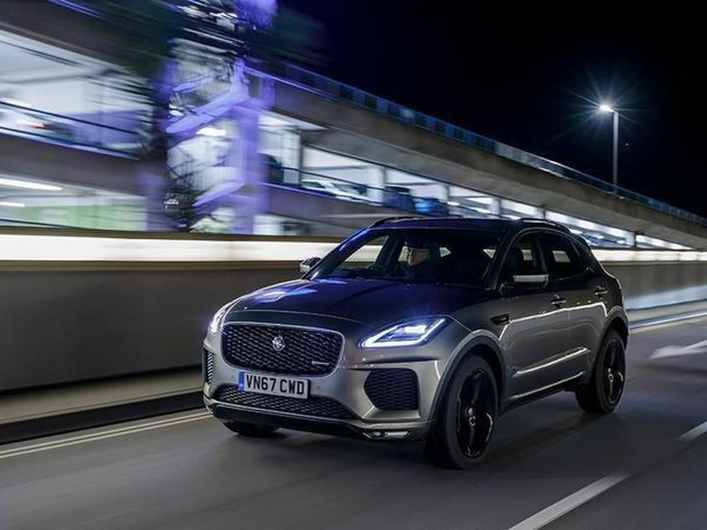 1024x768 Jaguar E Pace P300