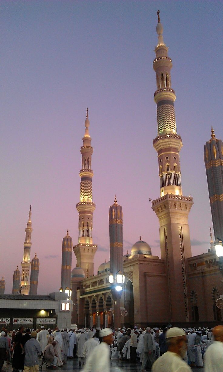 736x1229 View Of Al Masjid An Nabawi At Sunset (Magrib Prayers). Masjid Nabawi Sunset, Mosque In