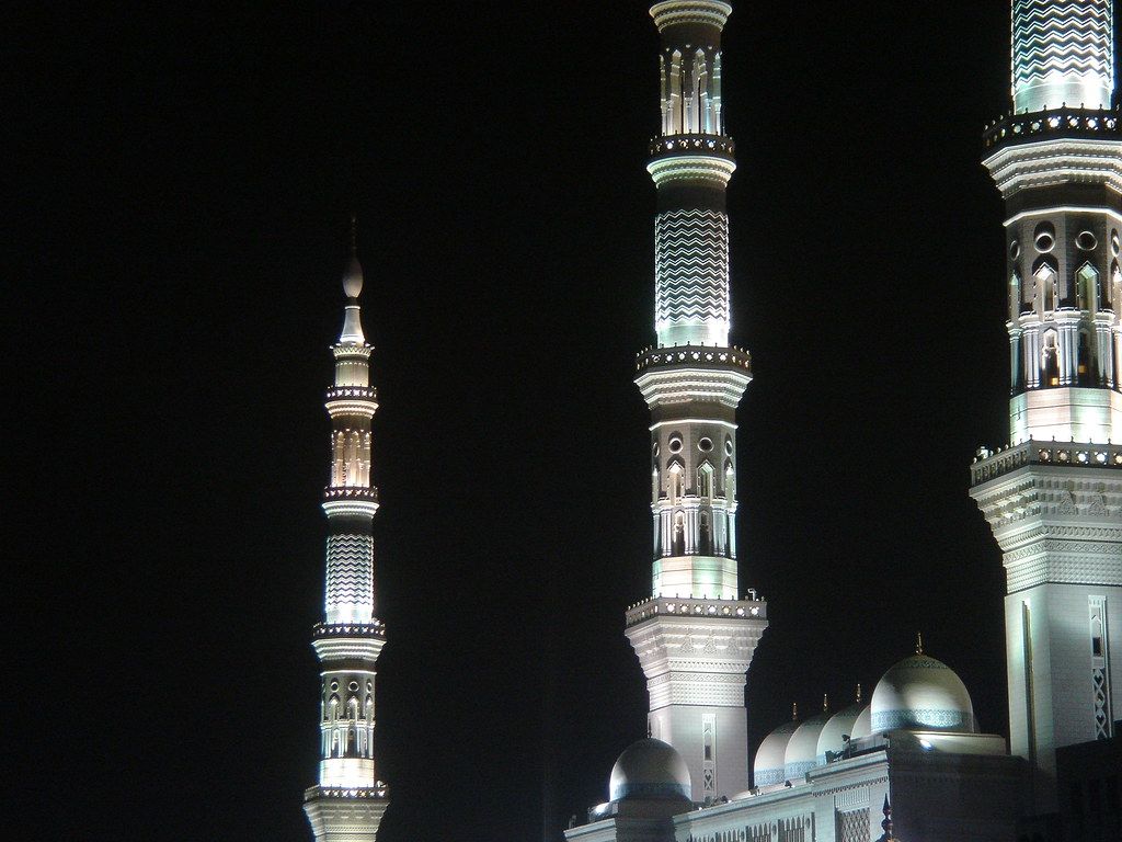 1024x768 Minarets Of The Masjid Al Nabawi At Night