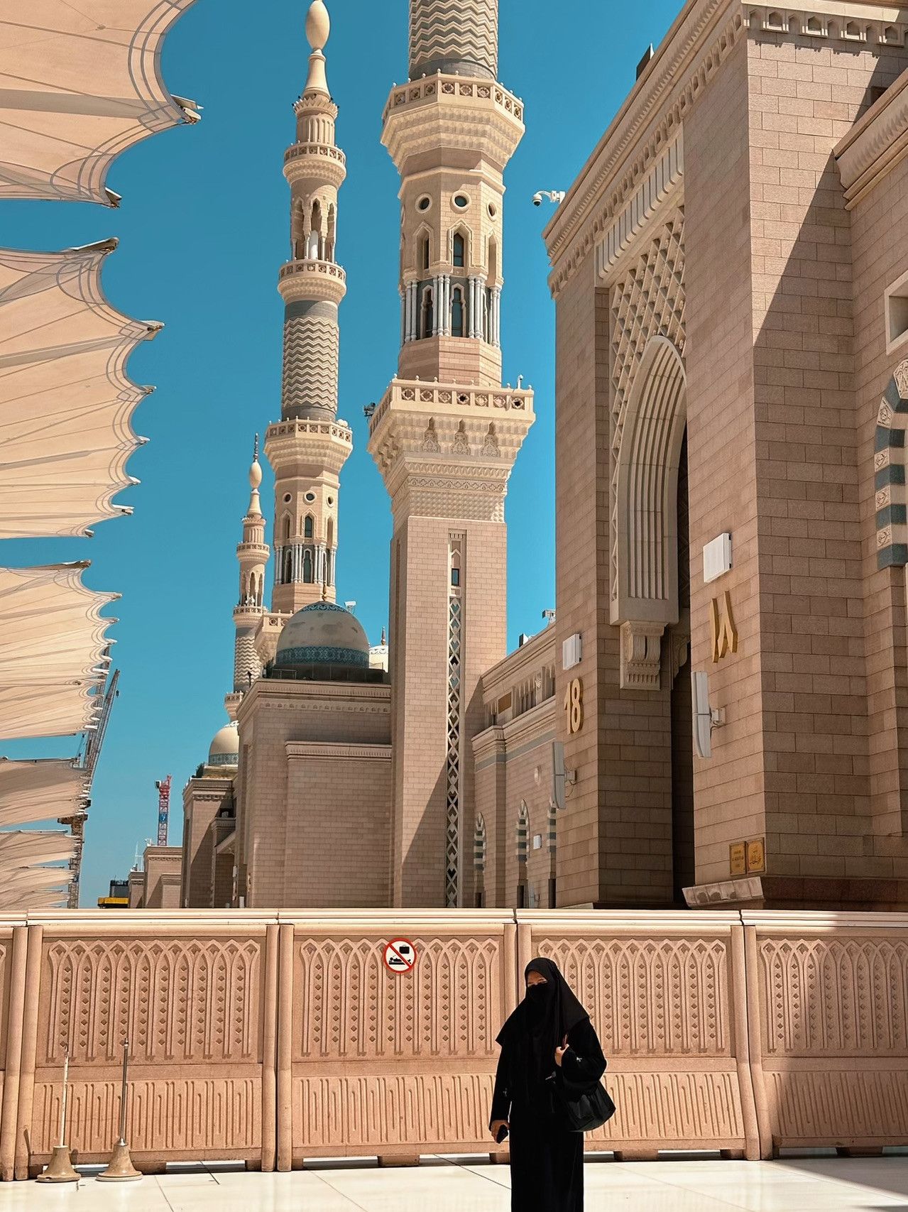 1279x1707 The Spiritual Heartbeat of Madinah: Experiencing Tranquility at Masjid Nabawi. Trip.com Medina