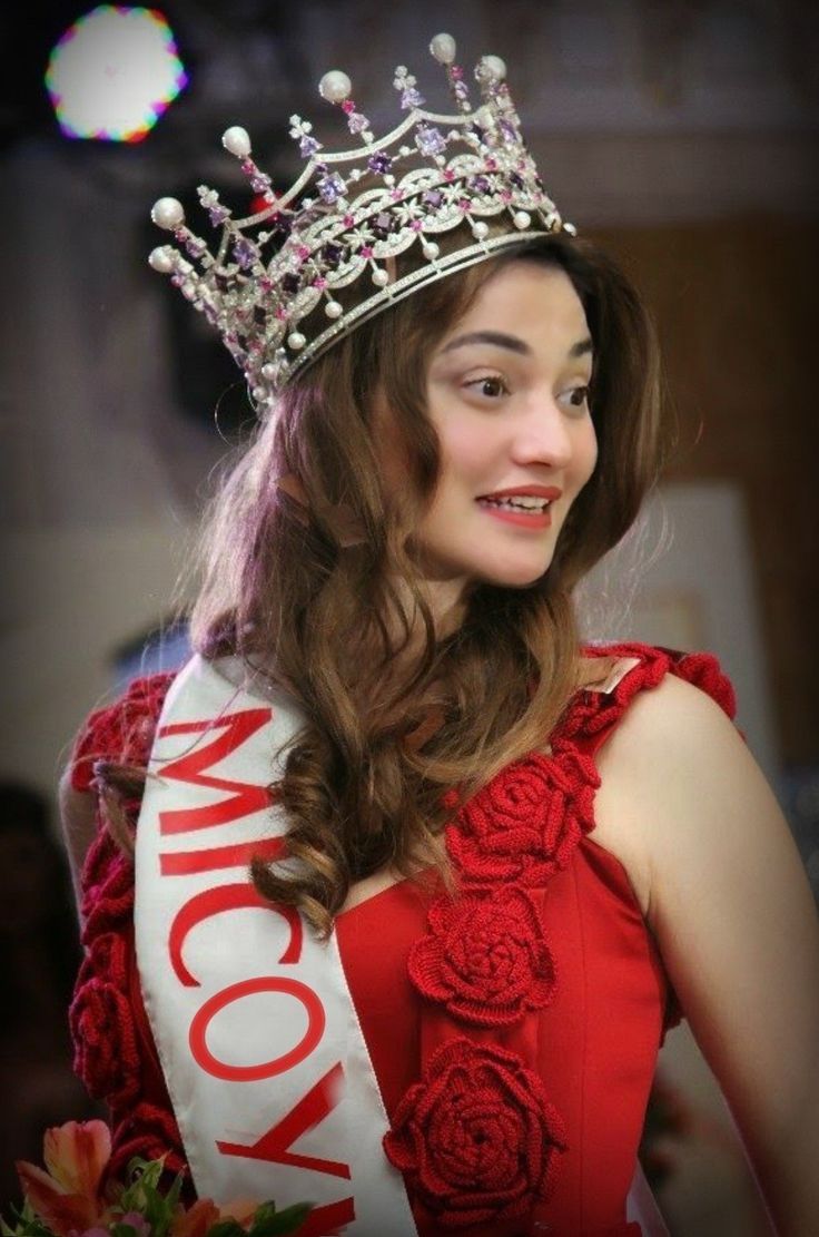 736x1111 Muniba Mazari image