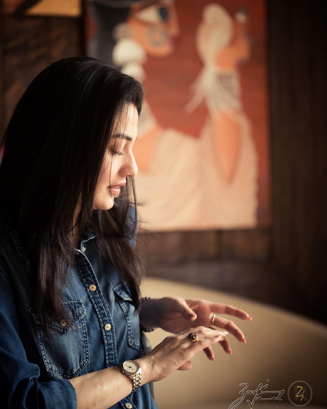 1080x1349 Muniba Mazari Wallpaper