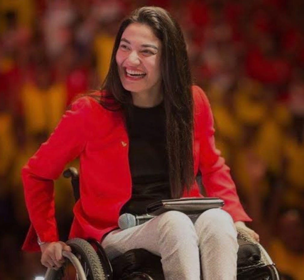 1009x930 The power of the Iron Lady of Pakistan: Muniba Mazari.