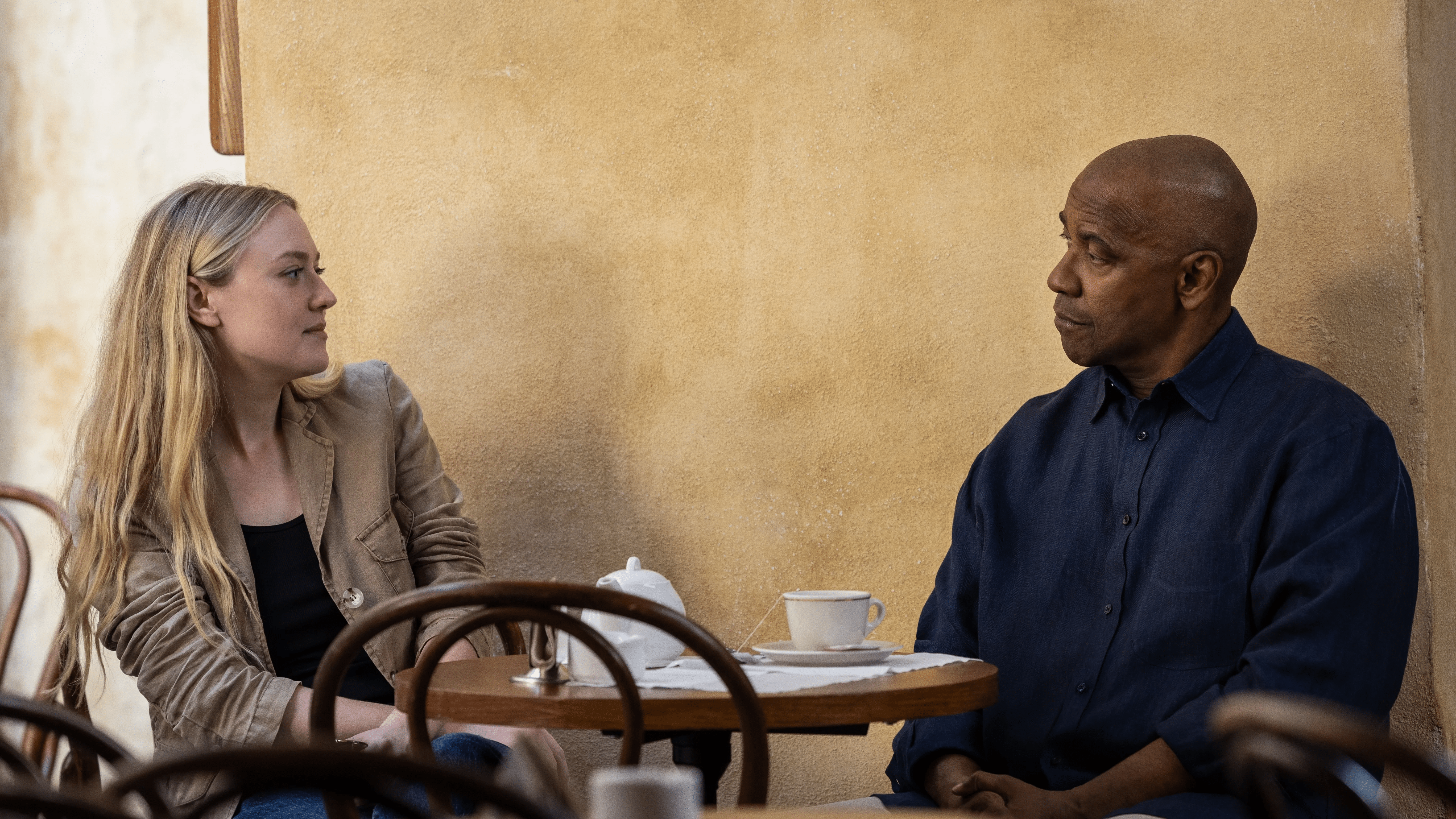 5472x3078 Equalizer 3 HD Wallpaper Conversation Scenex3078