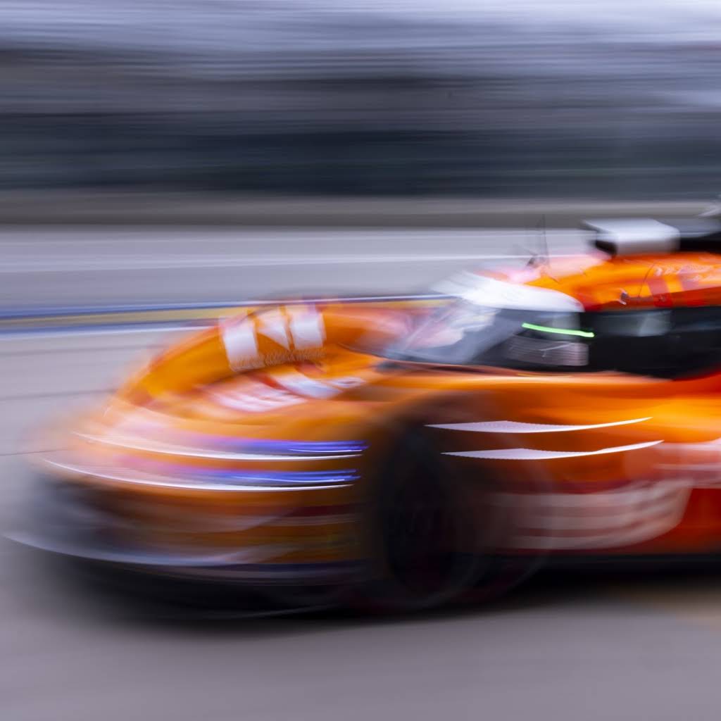 1024x1024 Pit stops pass in a blur