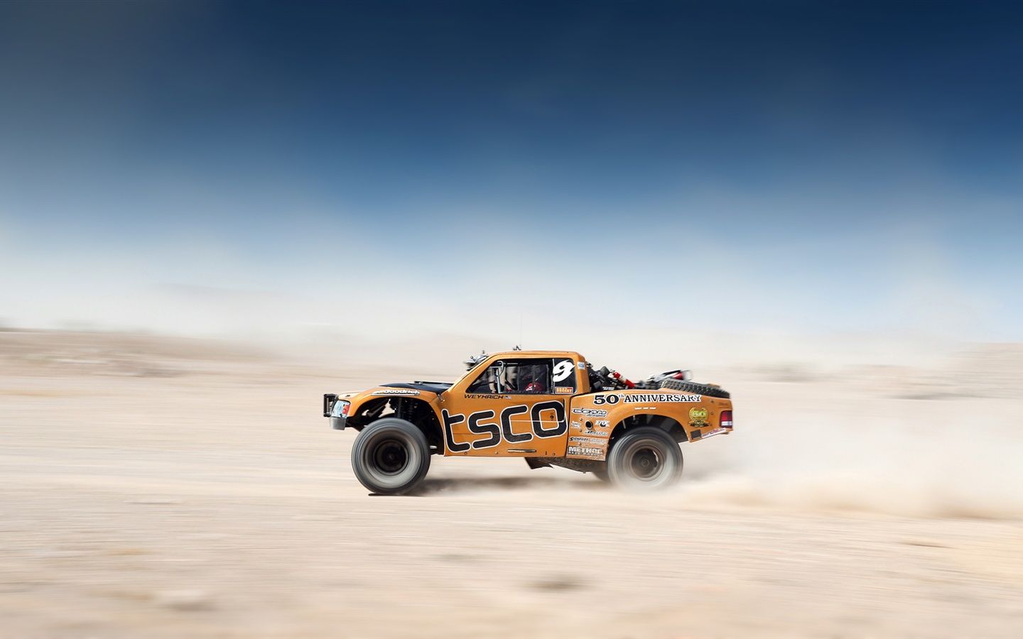1440x900 Desert Race, Car, Offroad, Blur Background 640x960 IPhone 4 4S Wallpaper, Background, Picture, Image