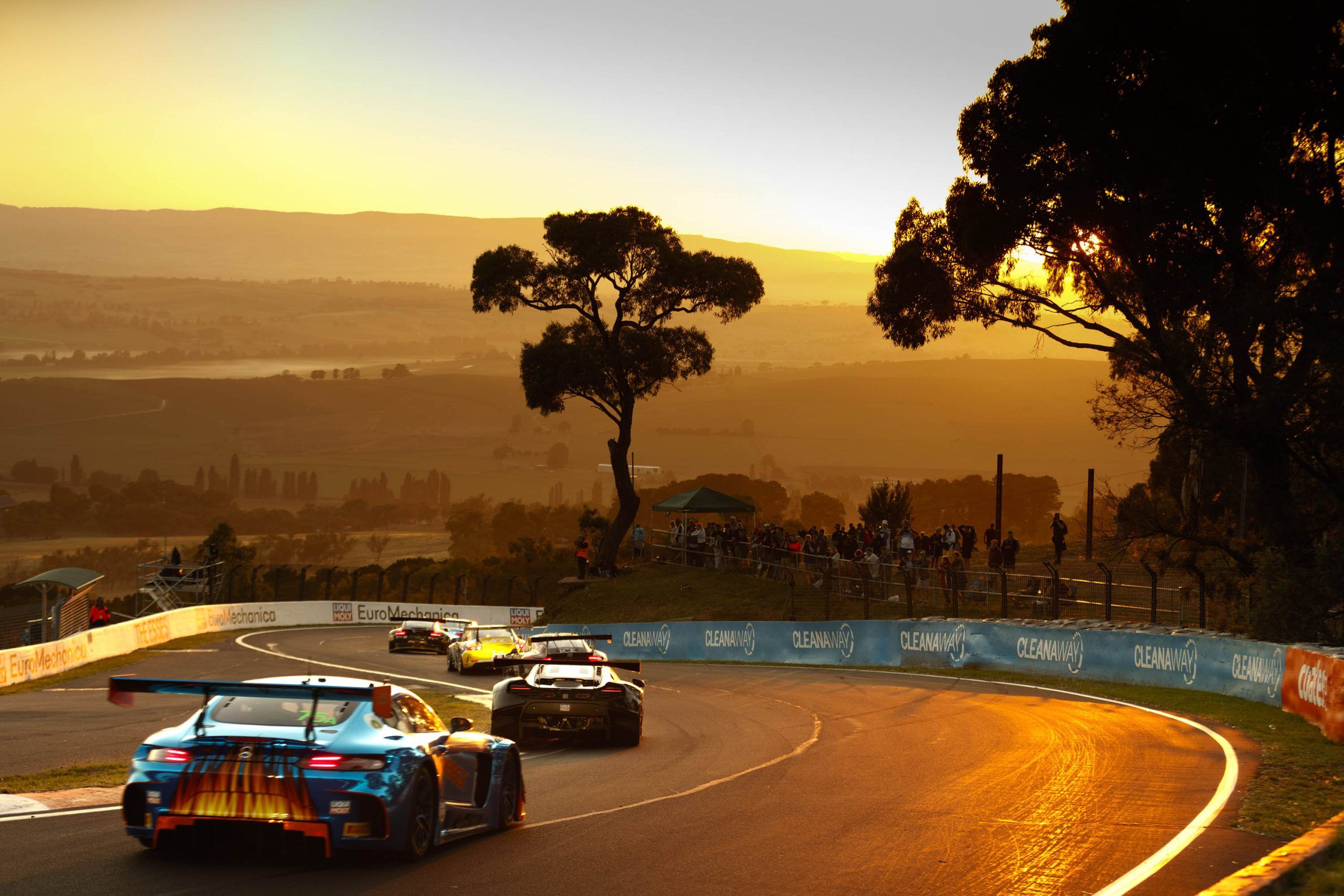 2560x1707 Worlds best to return to Bathurst. Bathurst 12 Hour