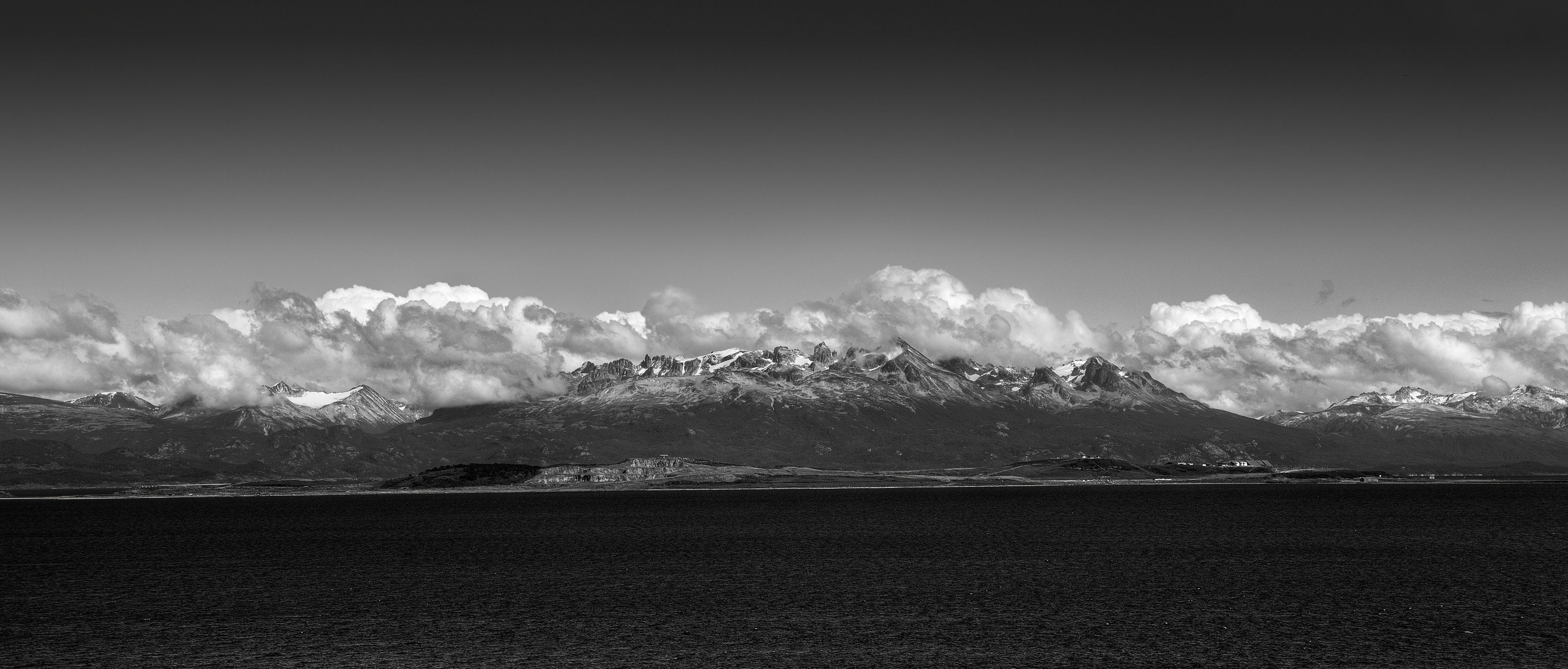 3200x1366 Black And White Mountain Panorama Wall Mural