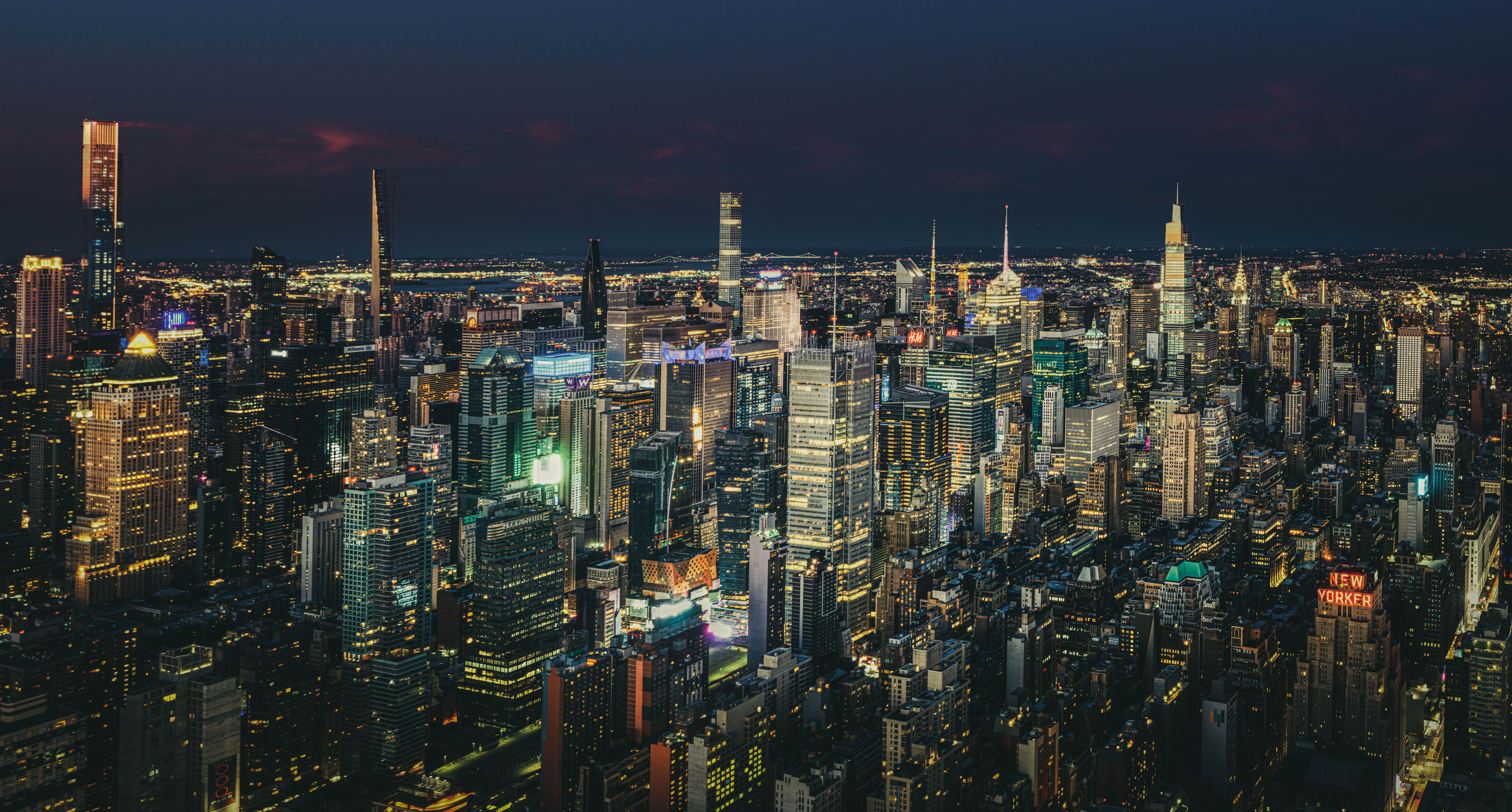 10000x5368 Midnight Manhattan