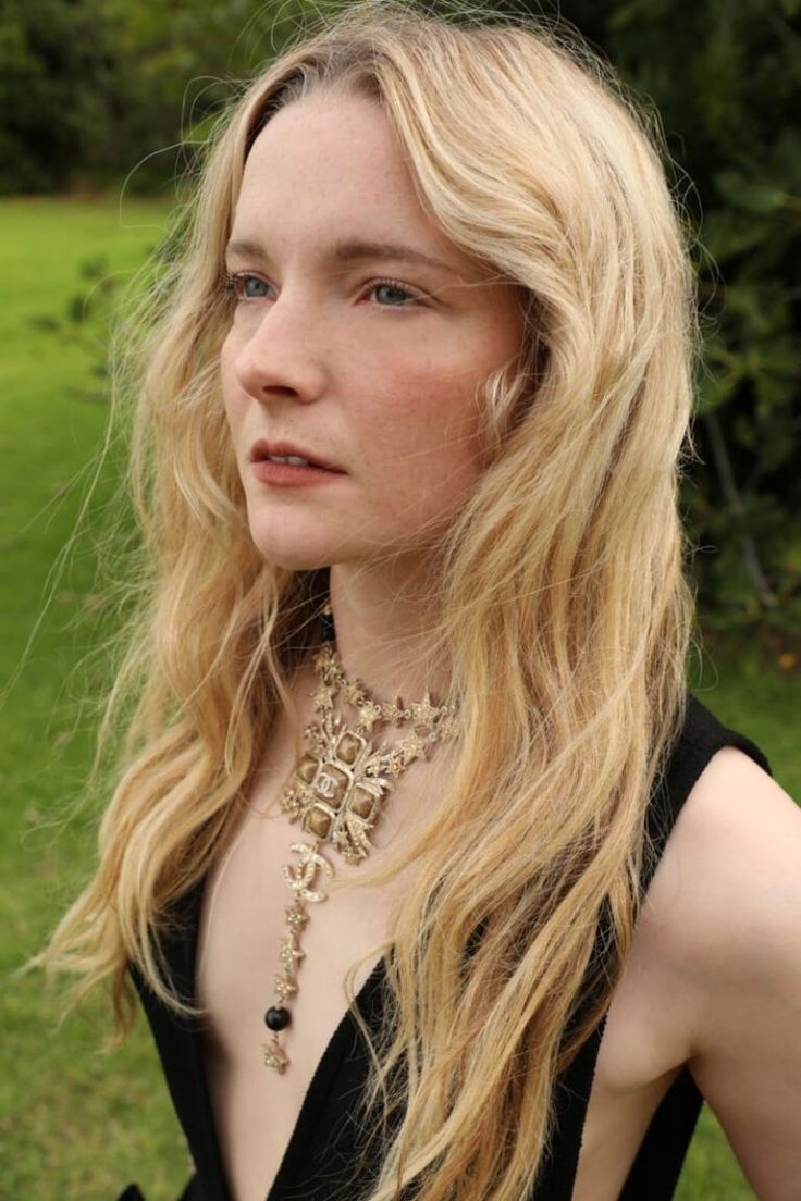 736x1104 Picture of Morfydd Clark