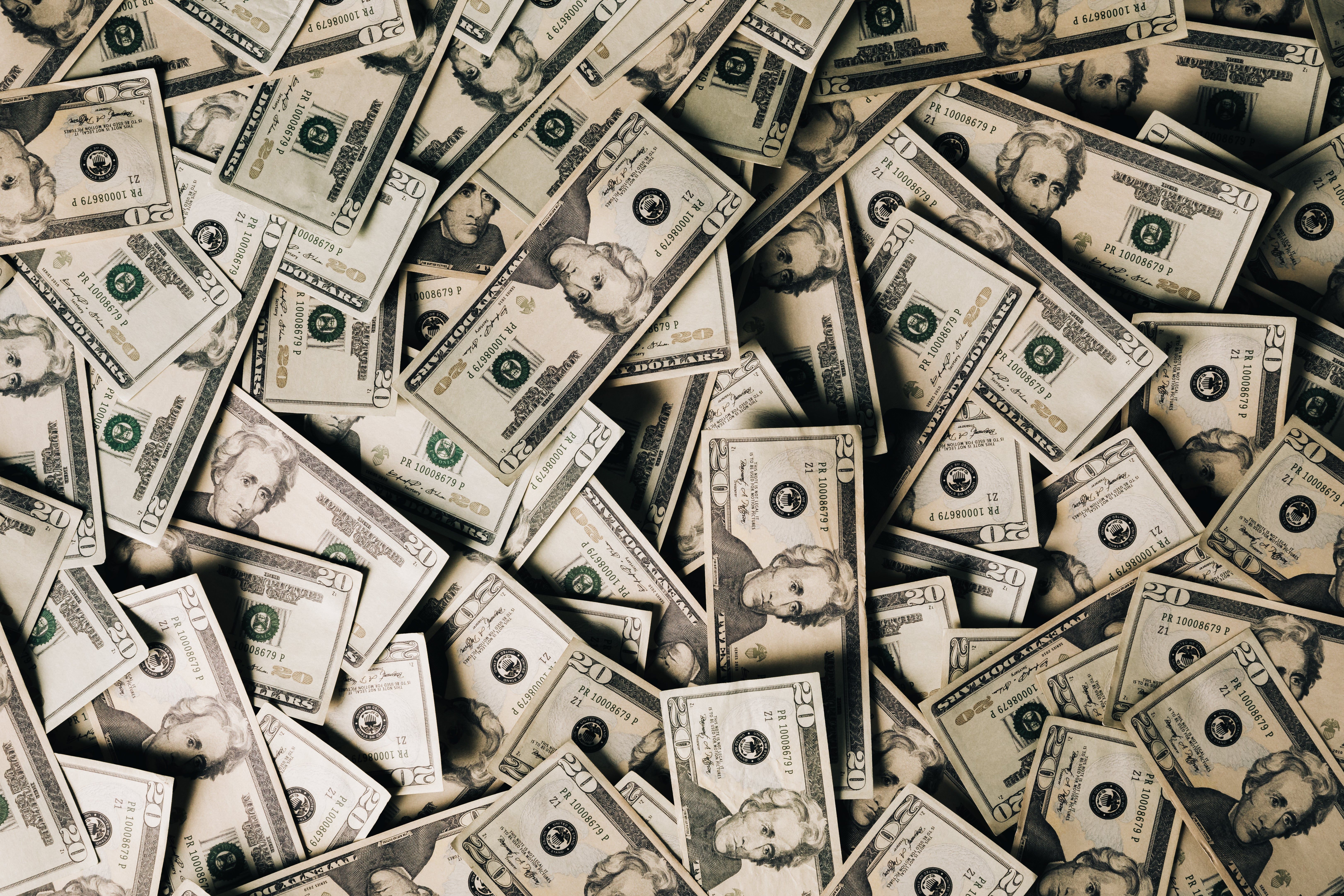 6489x4326 Free of A Scattered Bundle Of Money