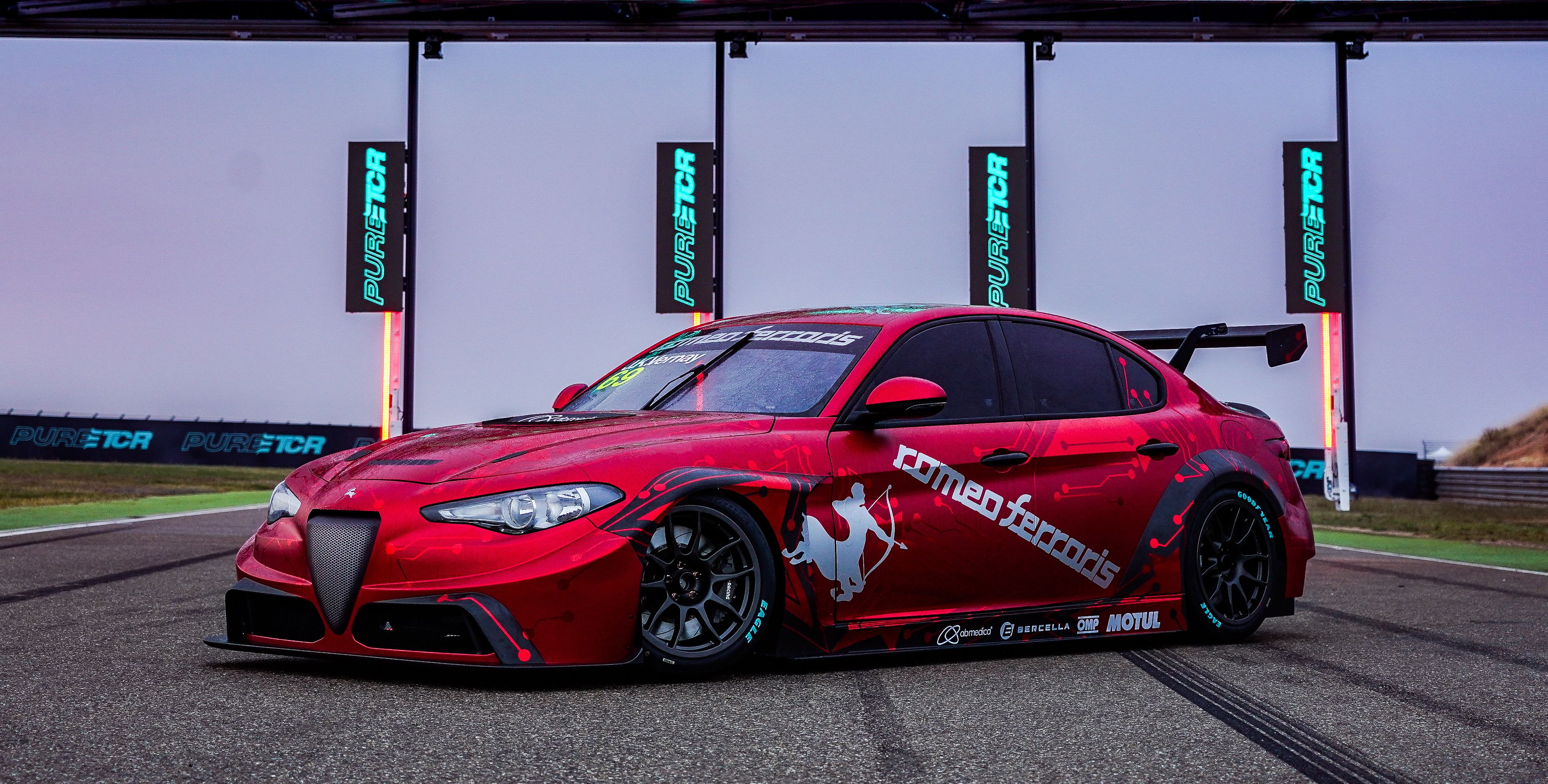 3675x1862 Alfa Romeo Giulia ETCR by Romeo Ferraris 4K Wallpaper