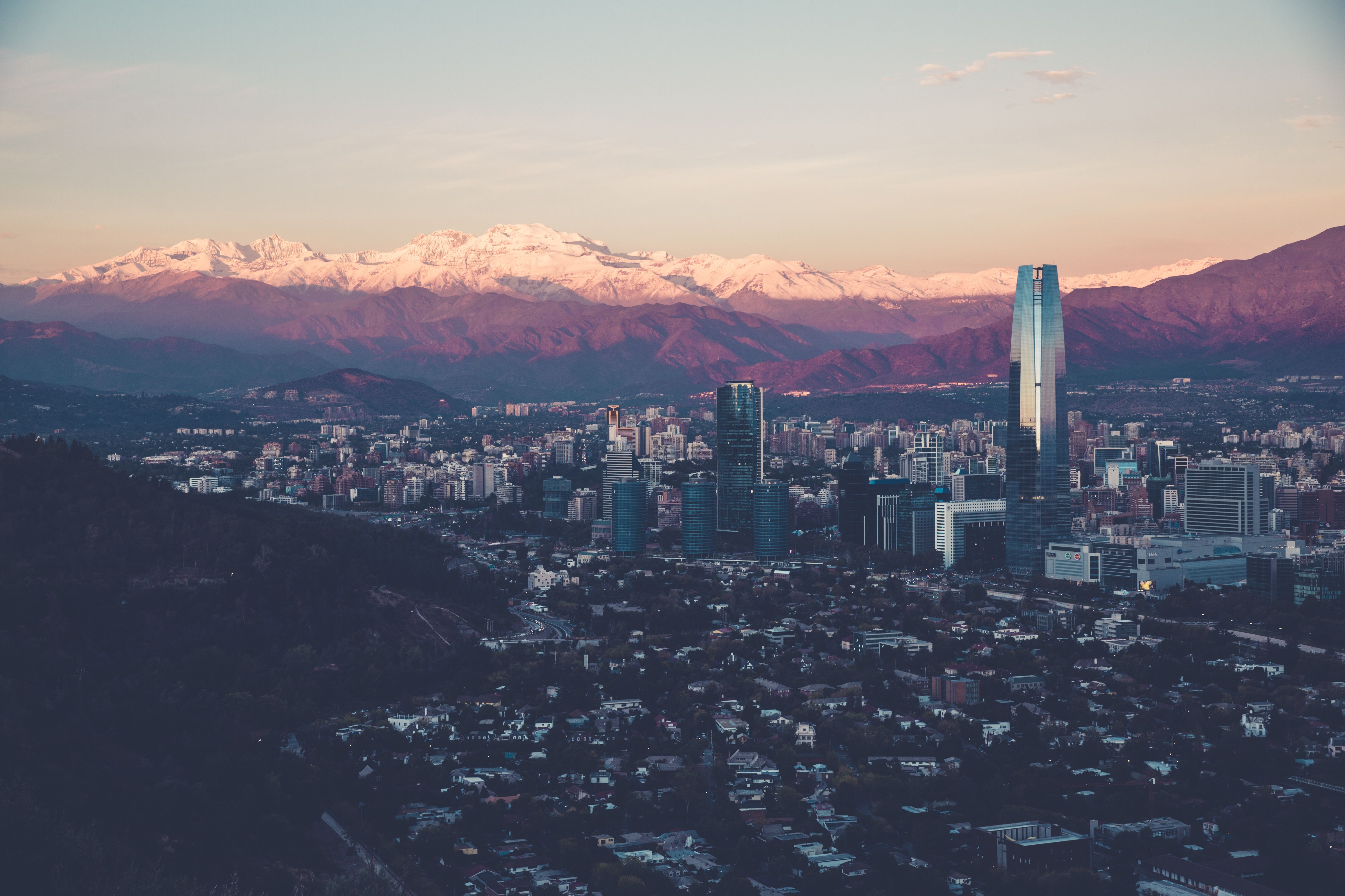 5760x3840 Skyline of Santiago