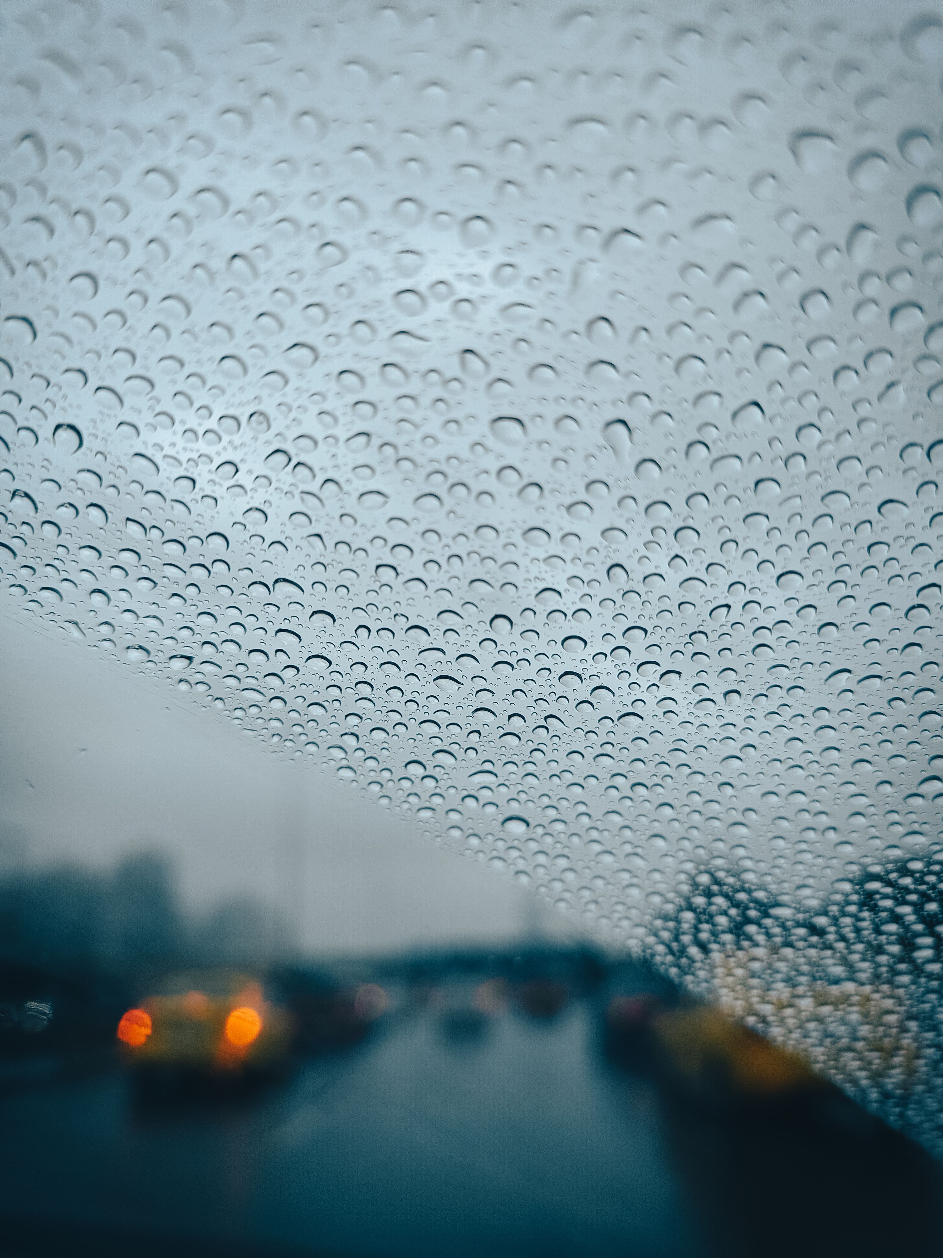 3000x4000 Cars on Road Behind Wet Car Window · Free