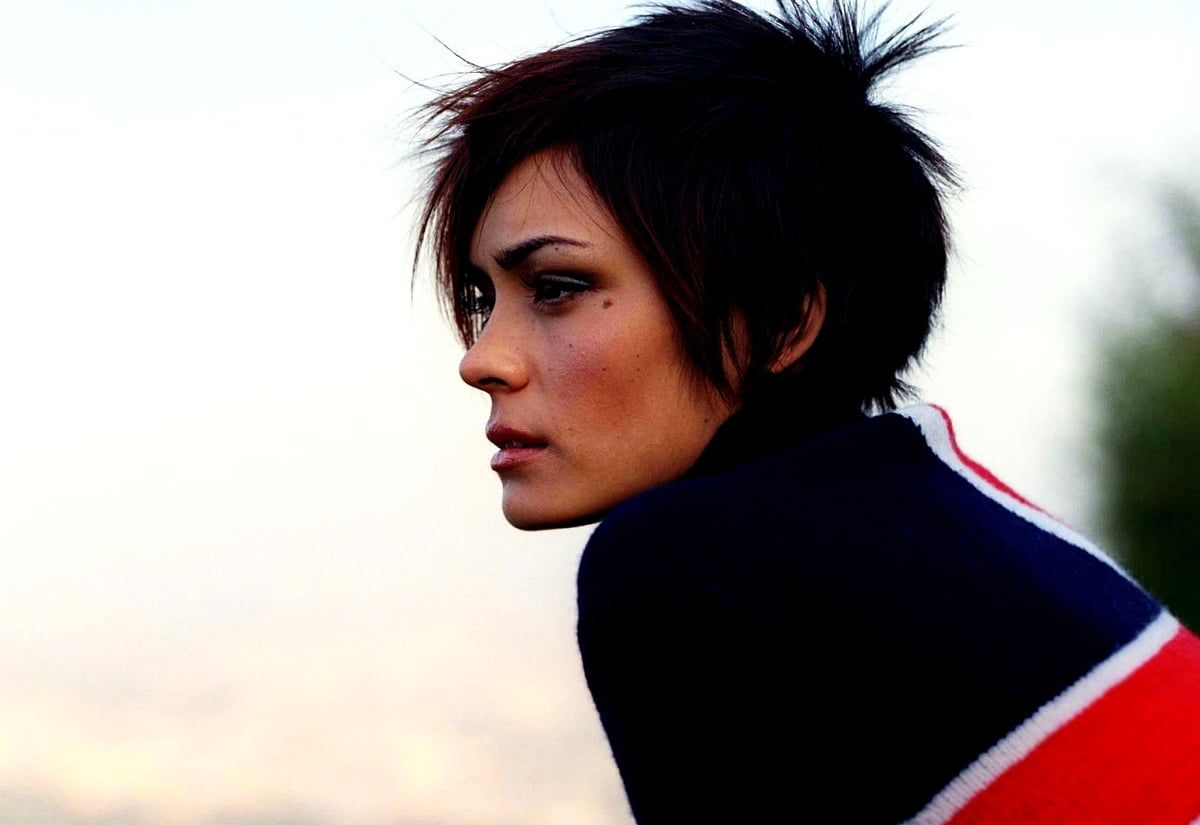 1200x825 Beautiful wallpaper Actresses, Shannyn Sossamon, Black Hair. TOP Free Download wallpaper