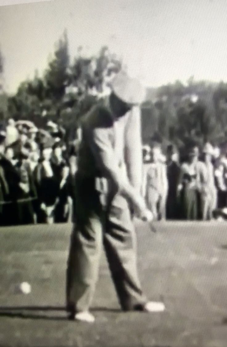 736x1127 Ben Hogan side view. Golf swing, Golf backswing, Ben hogan golf swing
