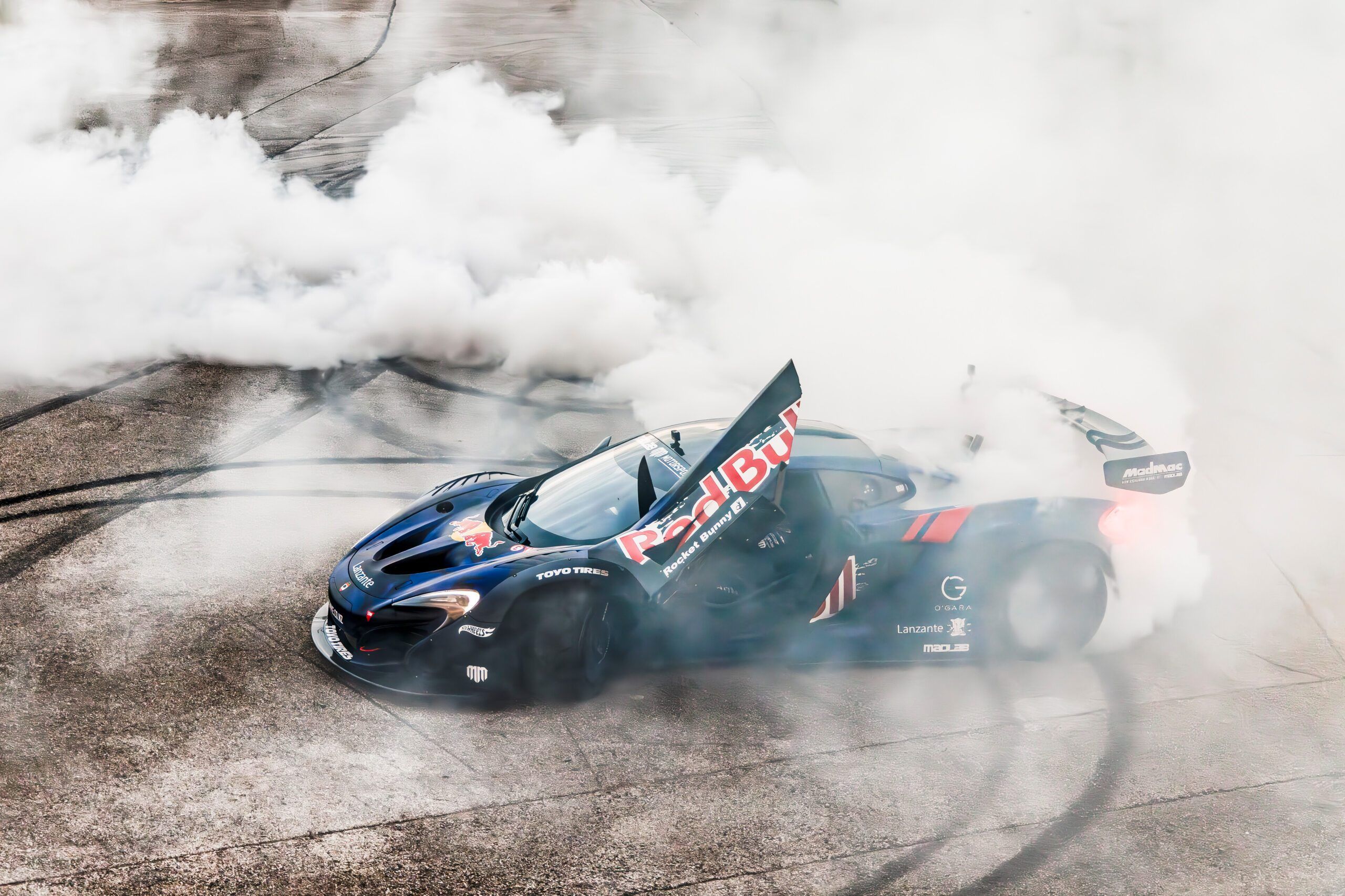 2560x1707 Drones in Motorsports Red Bulls Multi Vehicle Race
