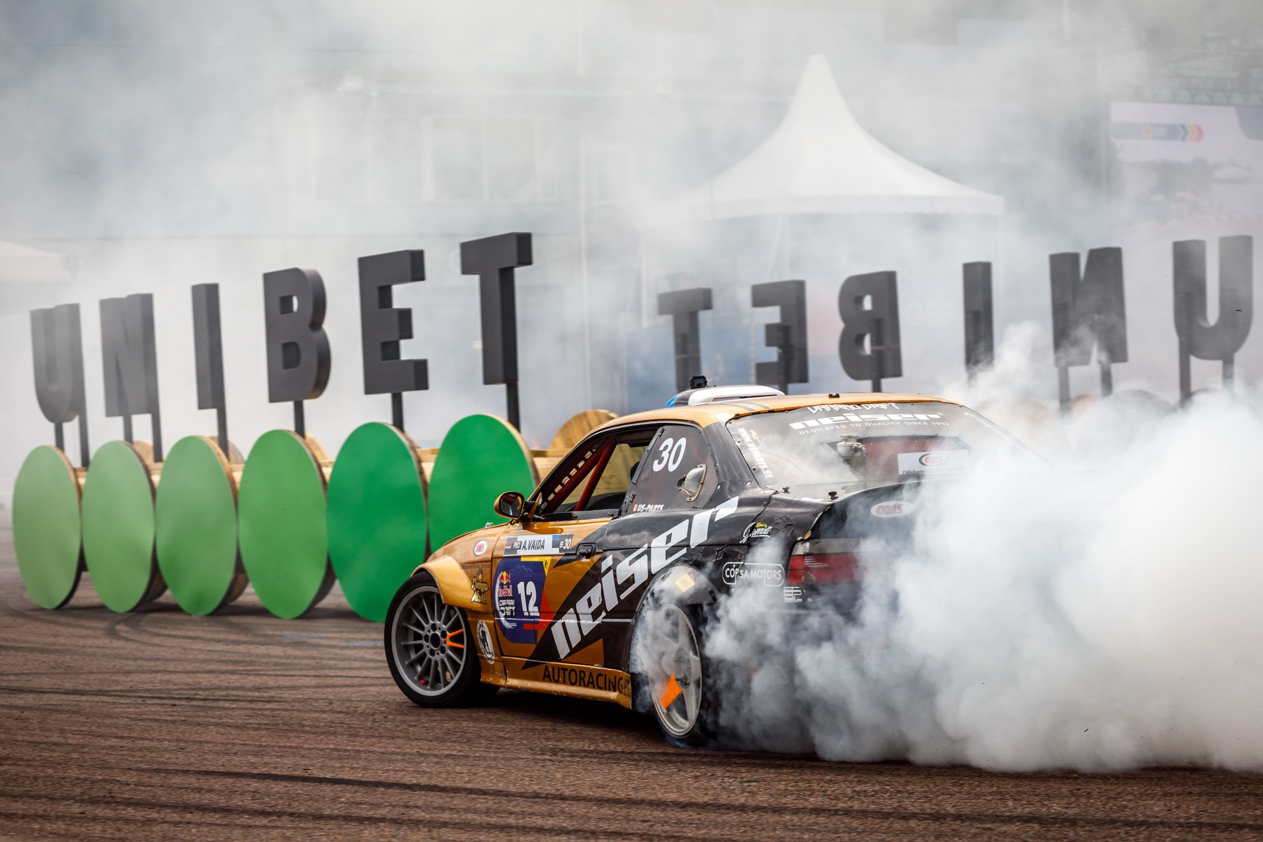 2500x1667 Red Bull Car Park Drift