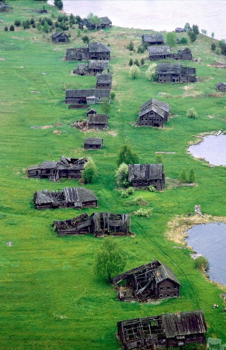 736x1138 Abandoned Russian village. Karelia, 2009