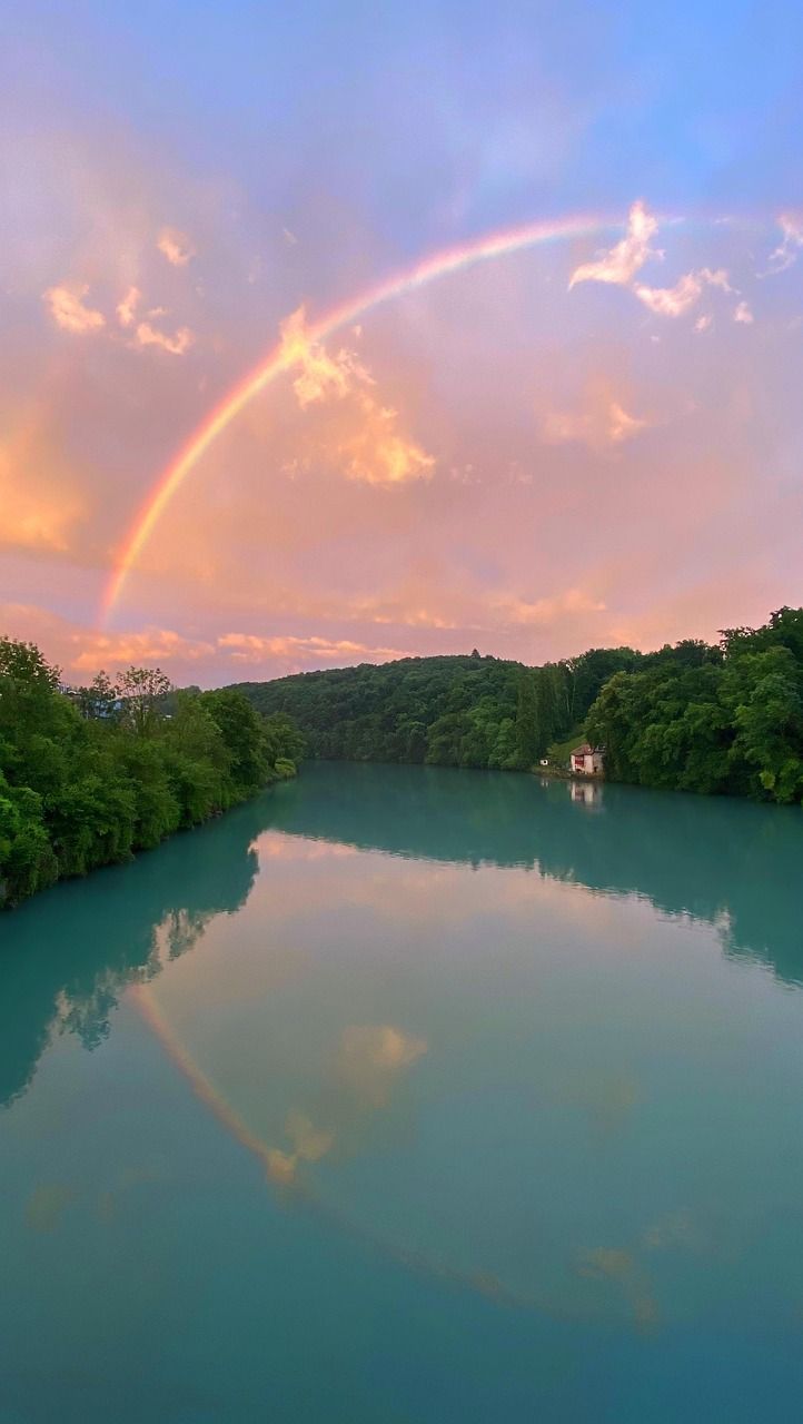722x1280 Rainbow Water Reflection