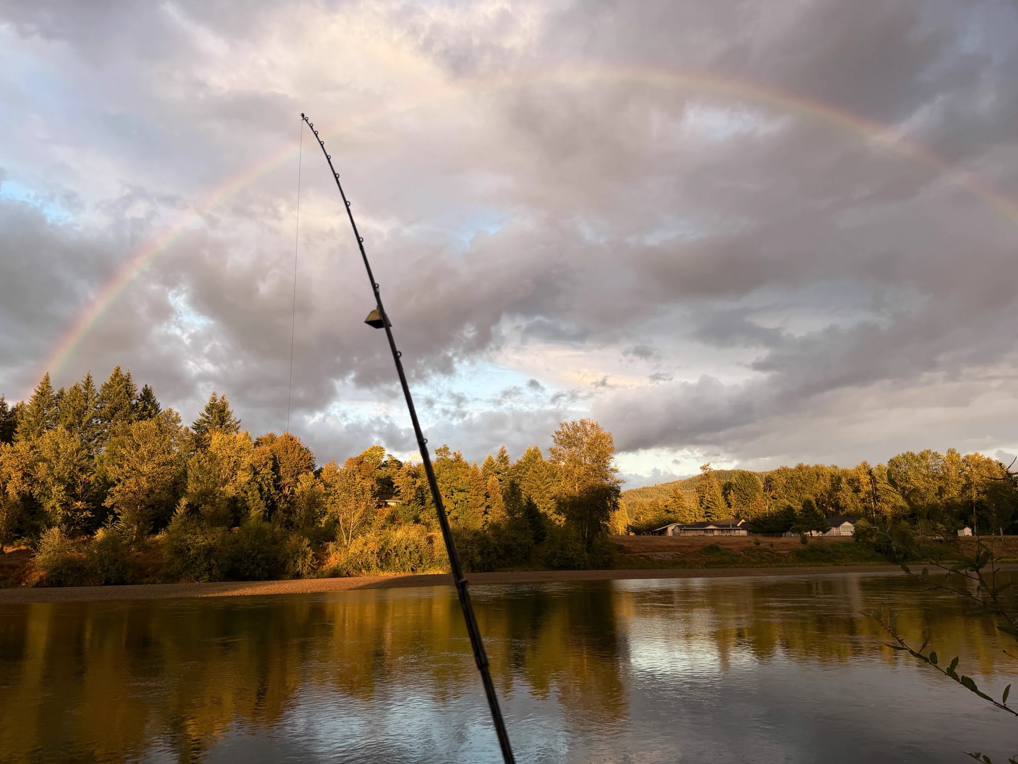 2048x1536 Zach on X: Cool full rainbow showed up after I got absolutely soaked from downpour while fishing on the river yesterday
