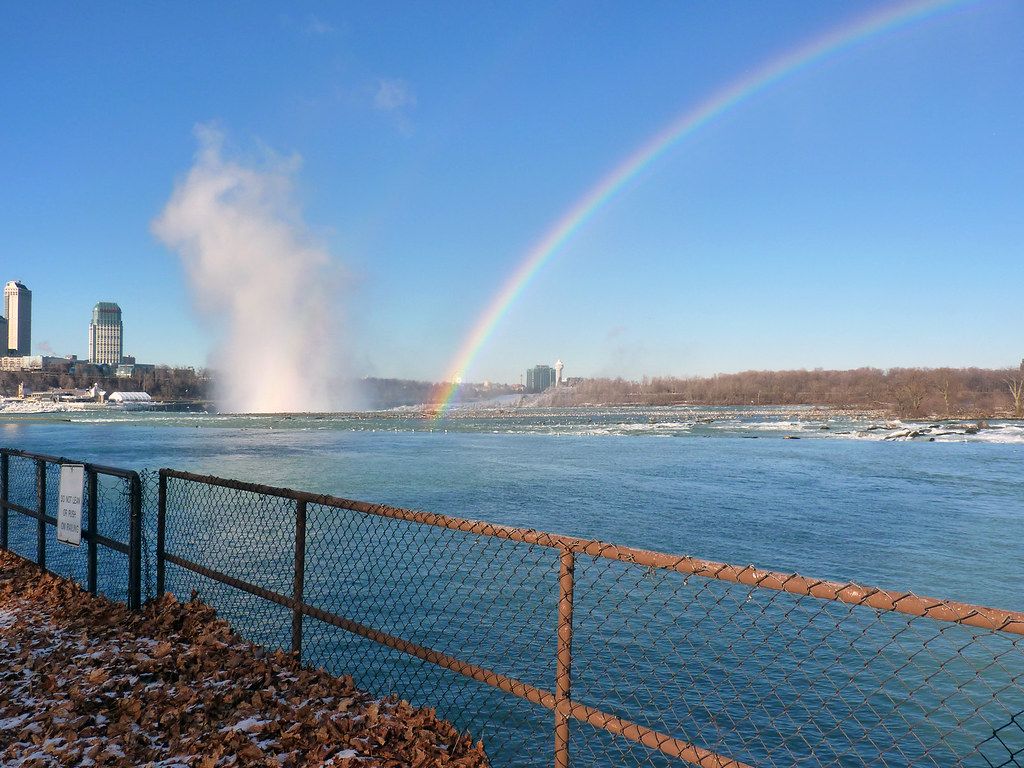 1024x768 Rainbow. A rainbow formed by the Horseshoe (Canadian) Falls