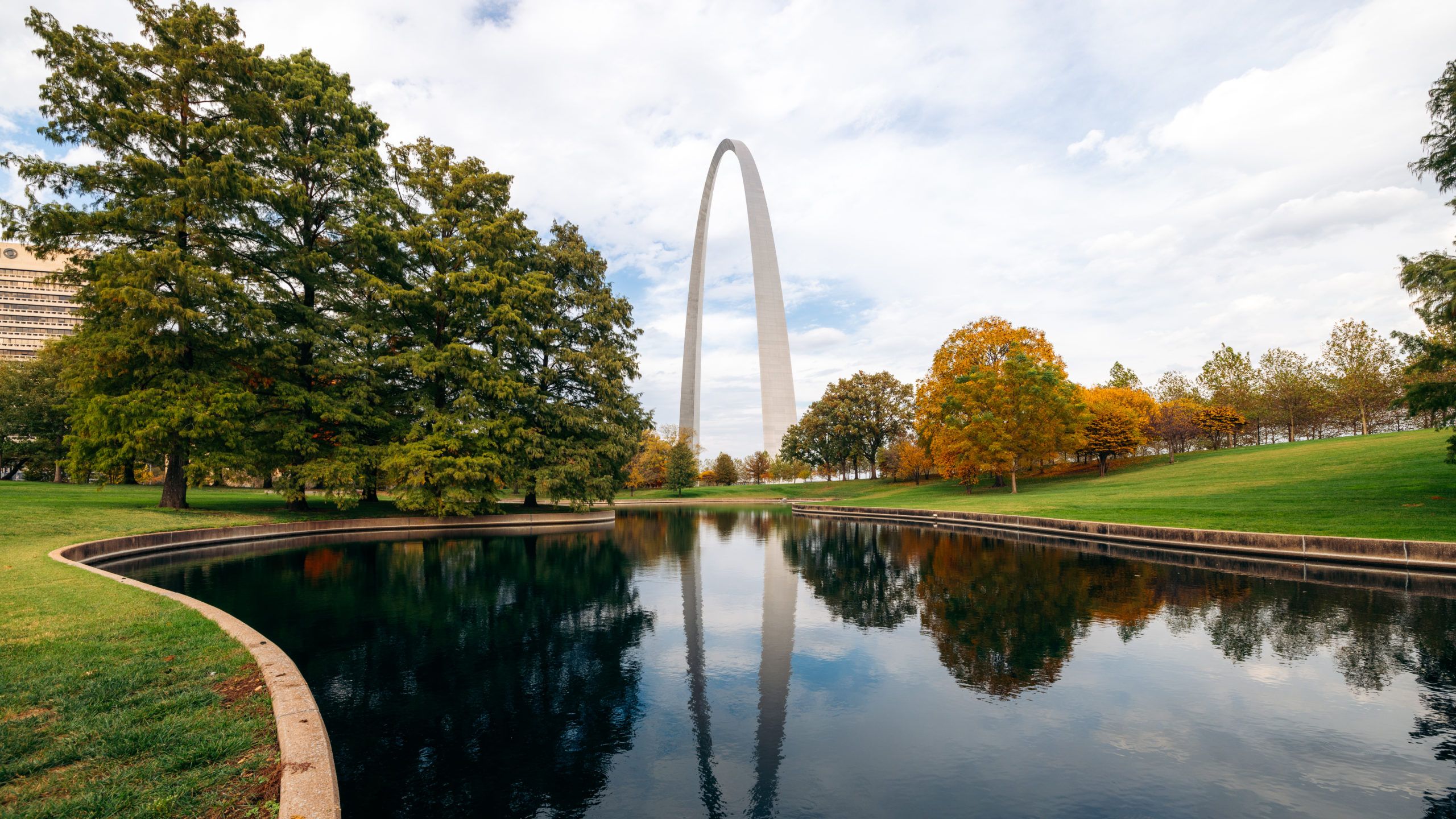 2560x1440 Gateway Arch in St. Louis: Photo, Height & Visitor Guide
