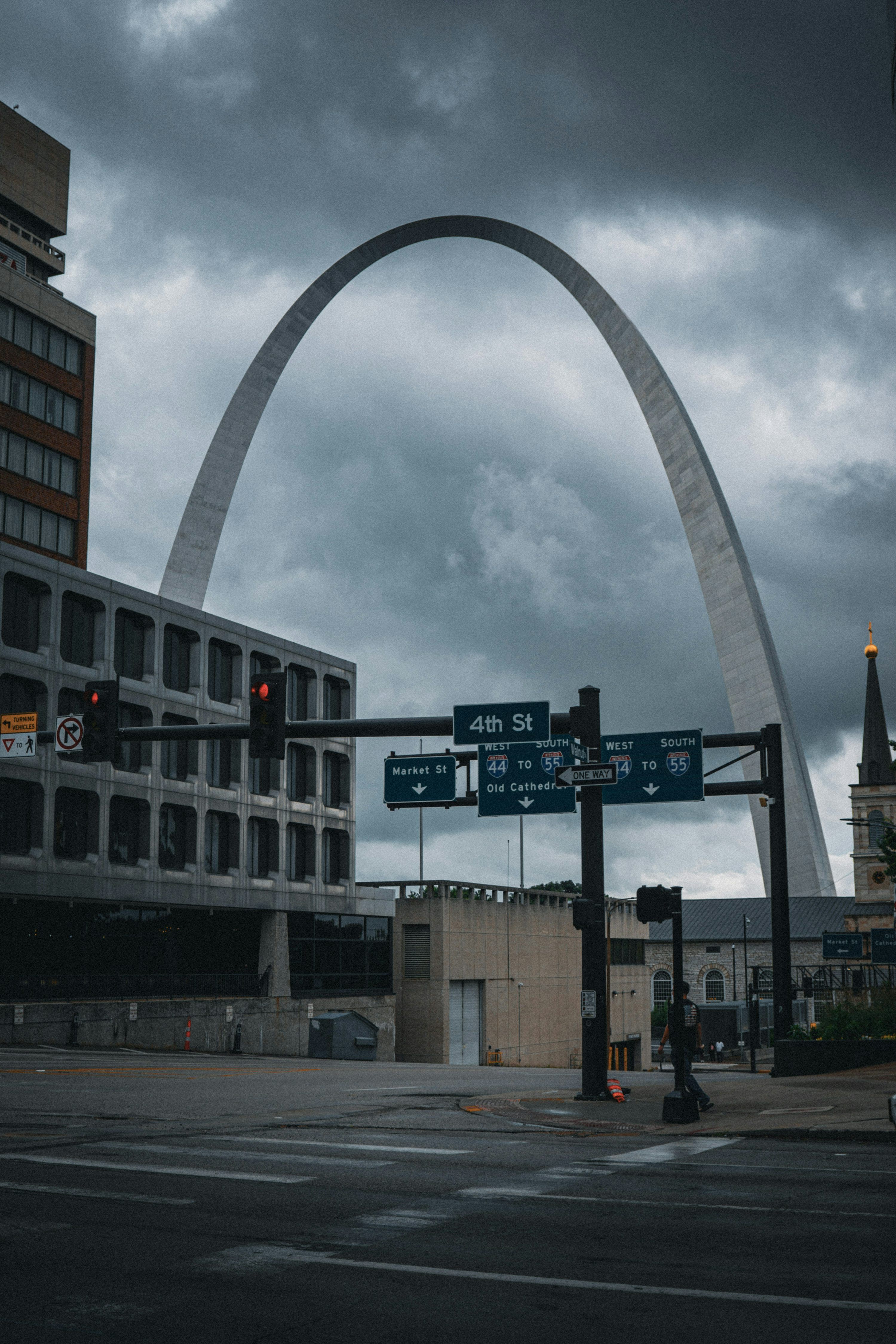 3000x4500 Gateway Arch in St. Louis