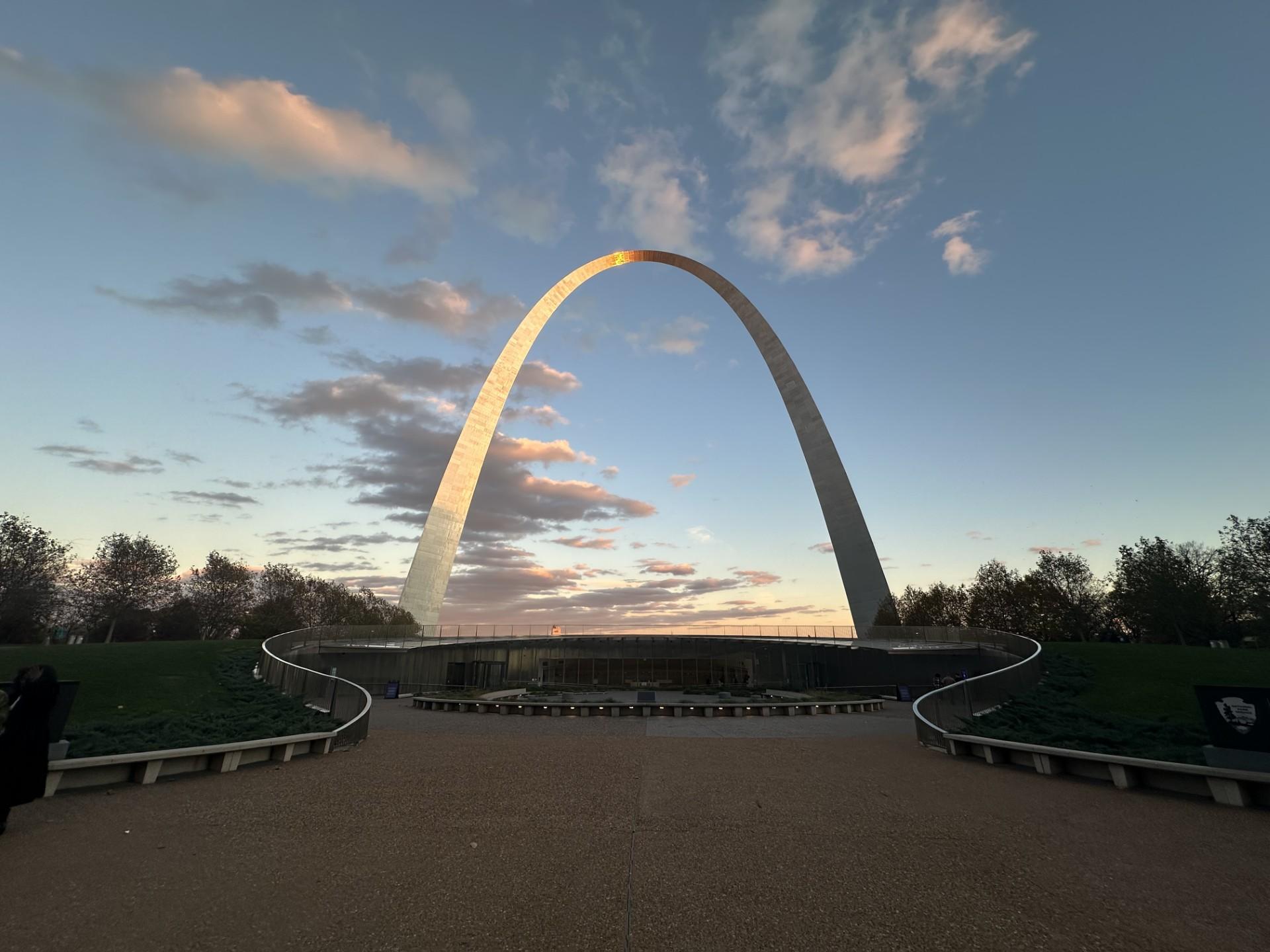 1920x1440 Gateway Arch National Park (U.S. National Park Service)