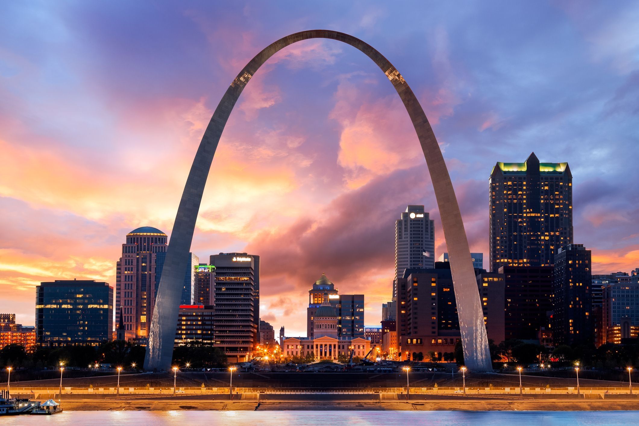 2121x1414 Gateway Arch (St. Louis) Wallpaper