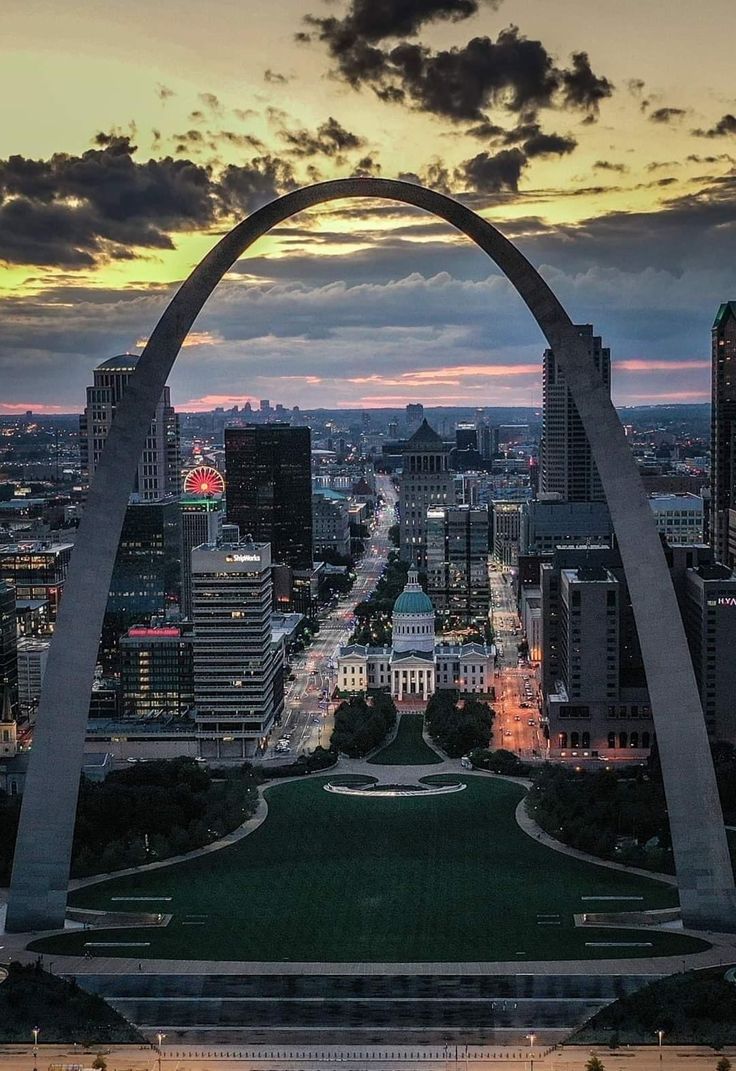 736x1071 St Louis Gateway Arch at Sunset. St louis arch wallpaper, St louis missouri aesthetic, Saint