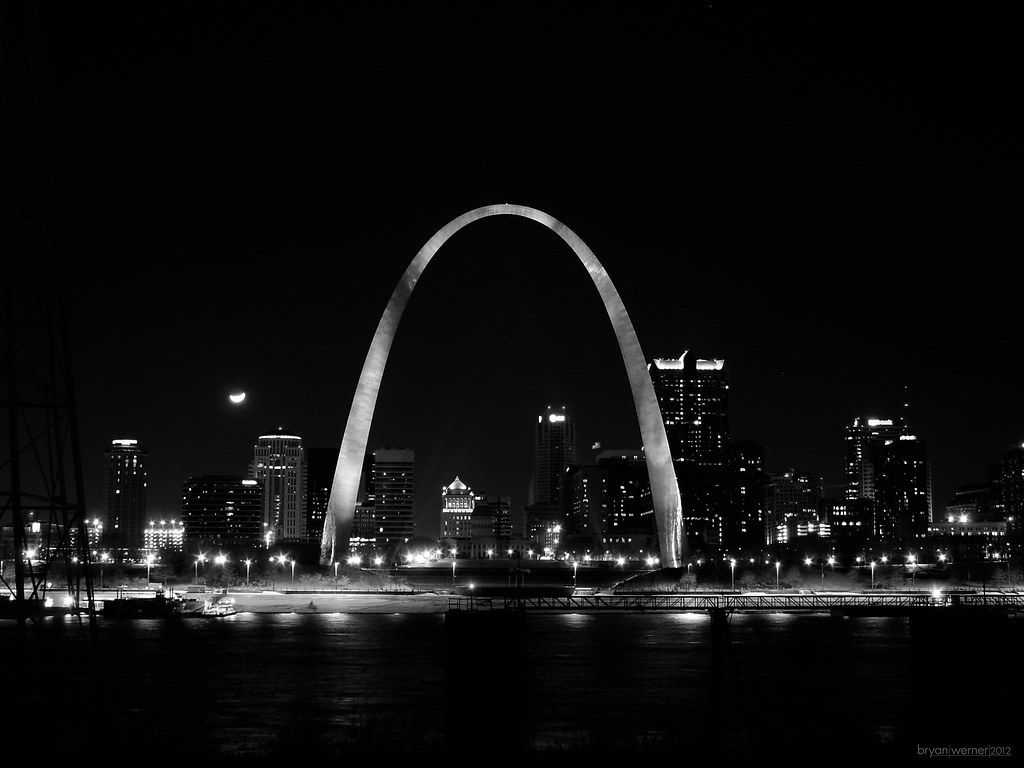 1024x768 Gateway Arch Set. Photo By: Bryan Werner Click Here For