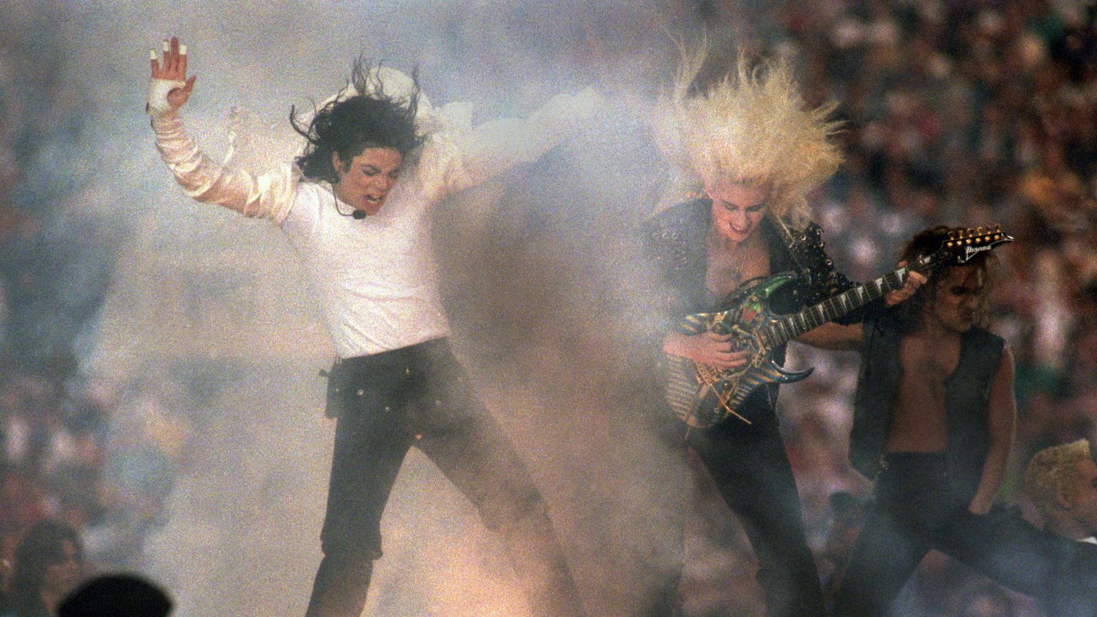 1600x900 How Michael Jackson's Legendary Super Bowl Halftime Performance Changed Everything