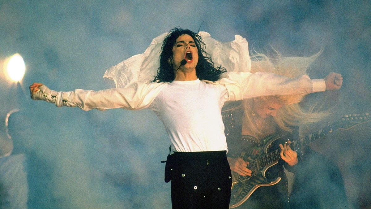 1200x675 Michael said, 'Now, the first thing I want to do is move the start of the game four hours later so that my halftime show will be in the dark'”: The story