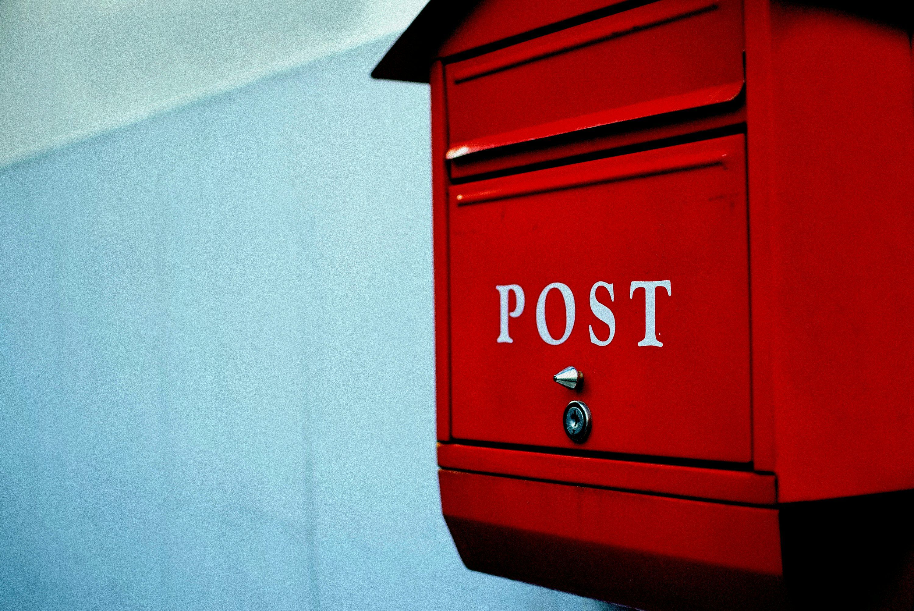 3000x2005 Red metal post mailbox