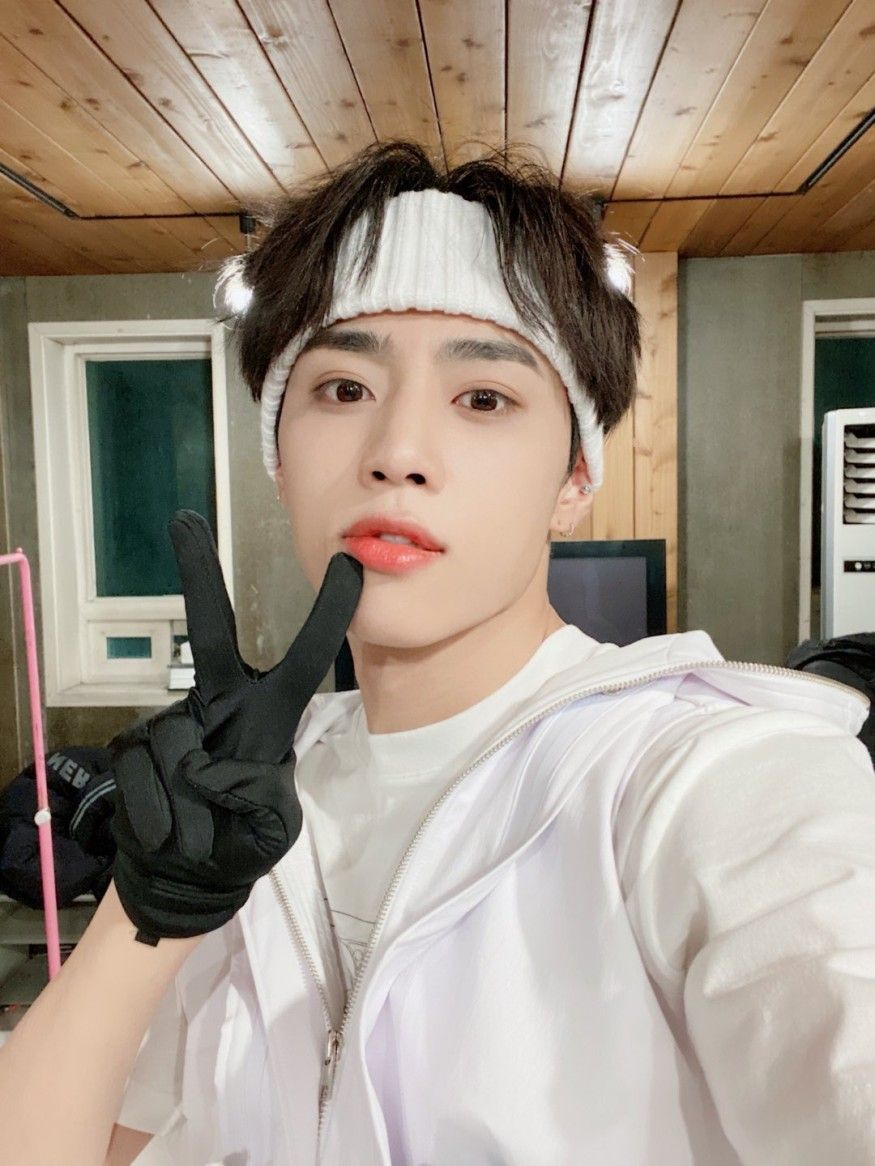 875x1166 The Boyz Juyeon & Hyunjae are Mesmerizing in Pictorial for Allure Korea