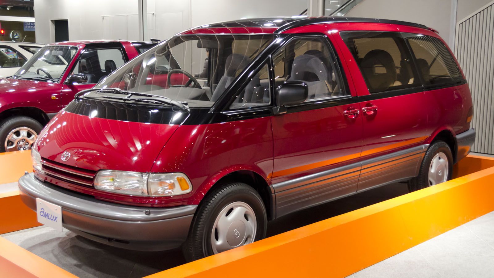 1600x900 Toyota Estima