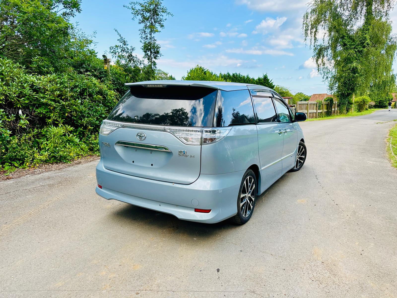 1600x1200 Toyota Estima Hybrid 2009 500 miles Automatic