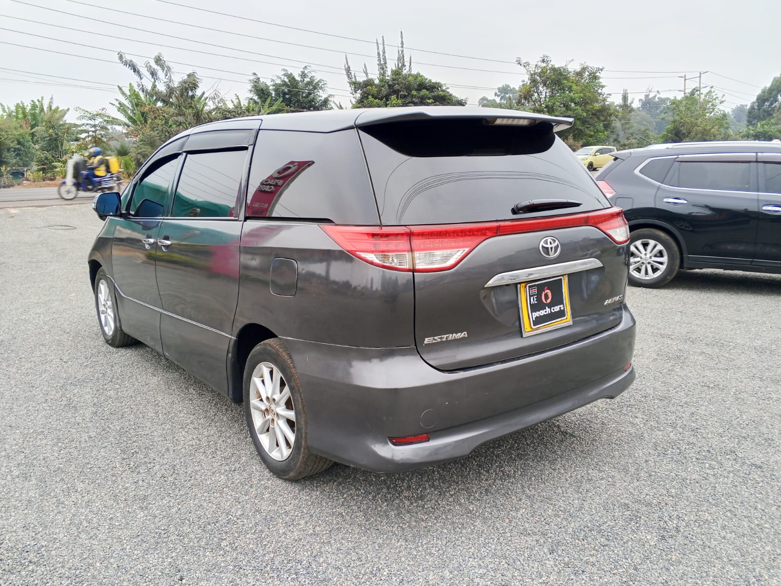 1600x1200 TOYOTA Estima