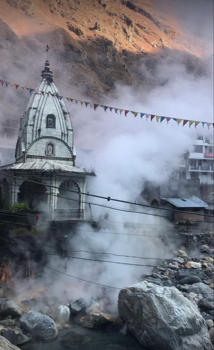 733x1200 Shiv mandir at Manikaran Sahib