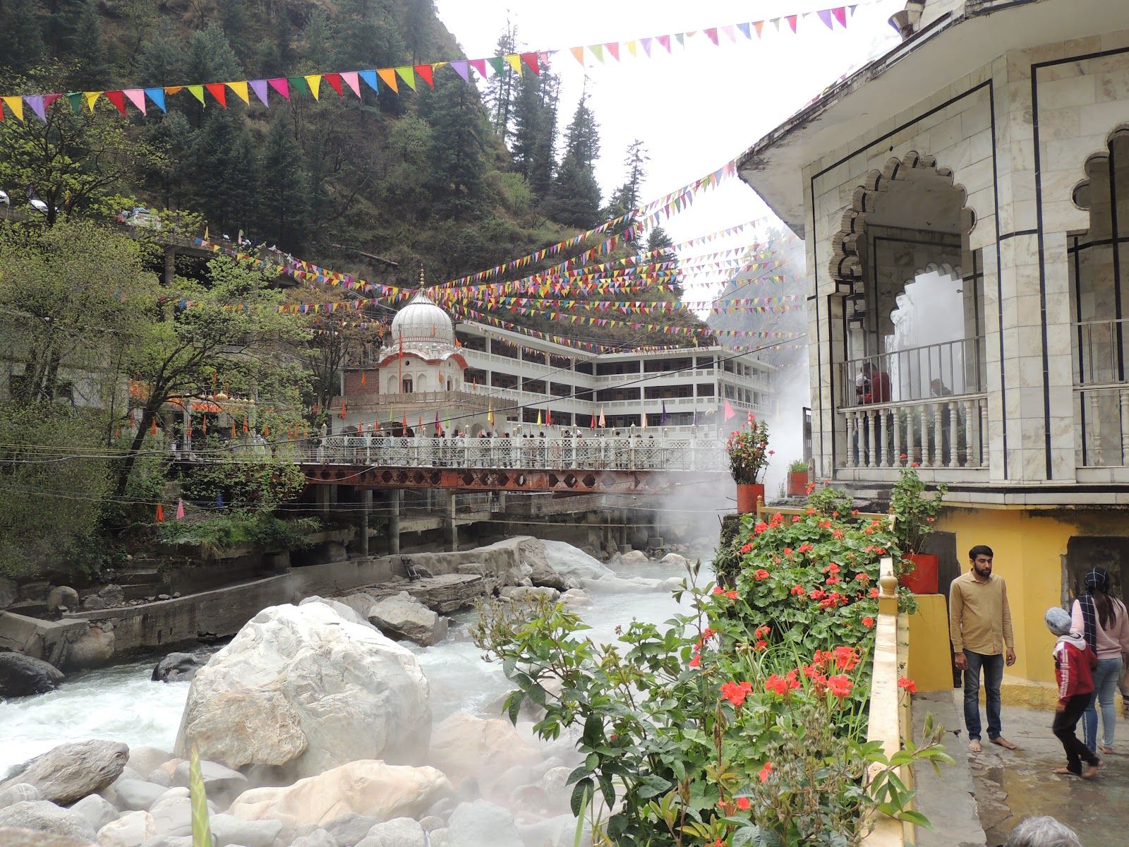 1600x1200 Manikaran to Visit, Activities & Travel Tips