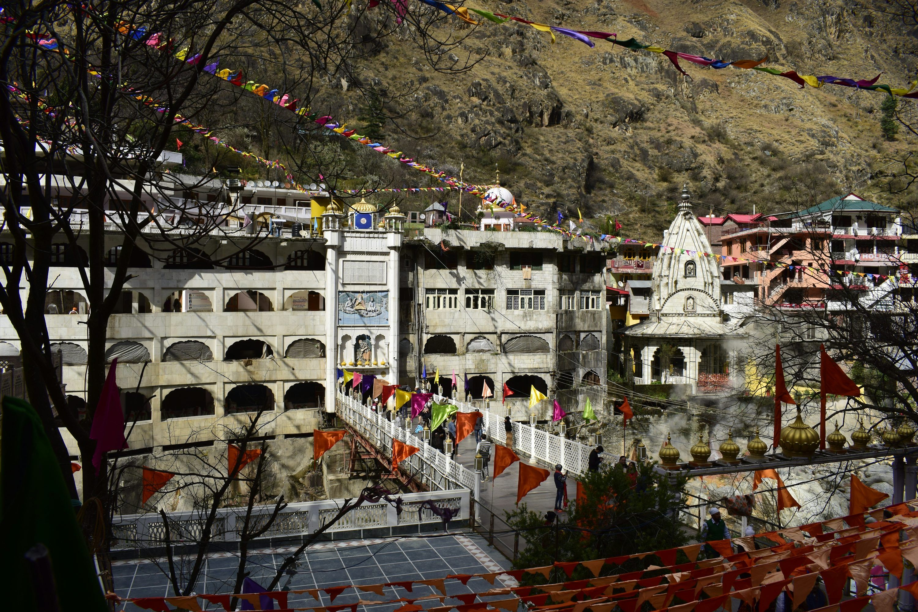 3000x2000 Manikaran Picture. Download Free Image