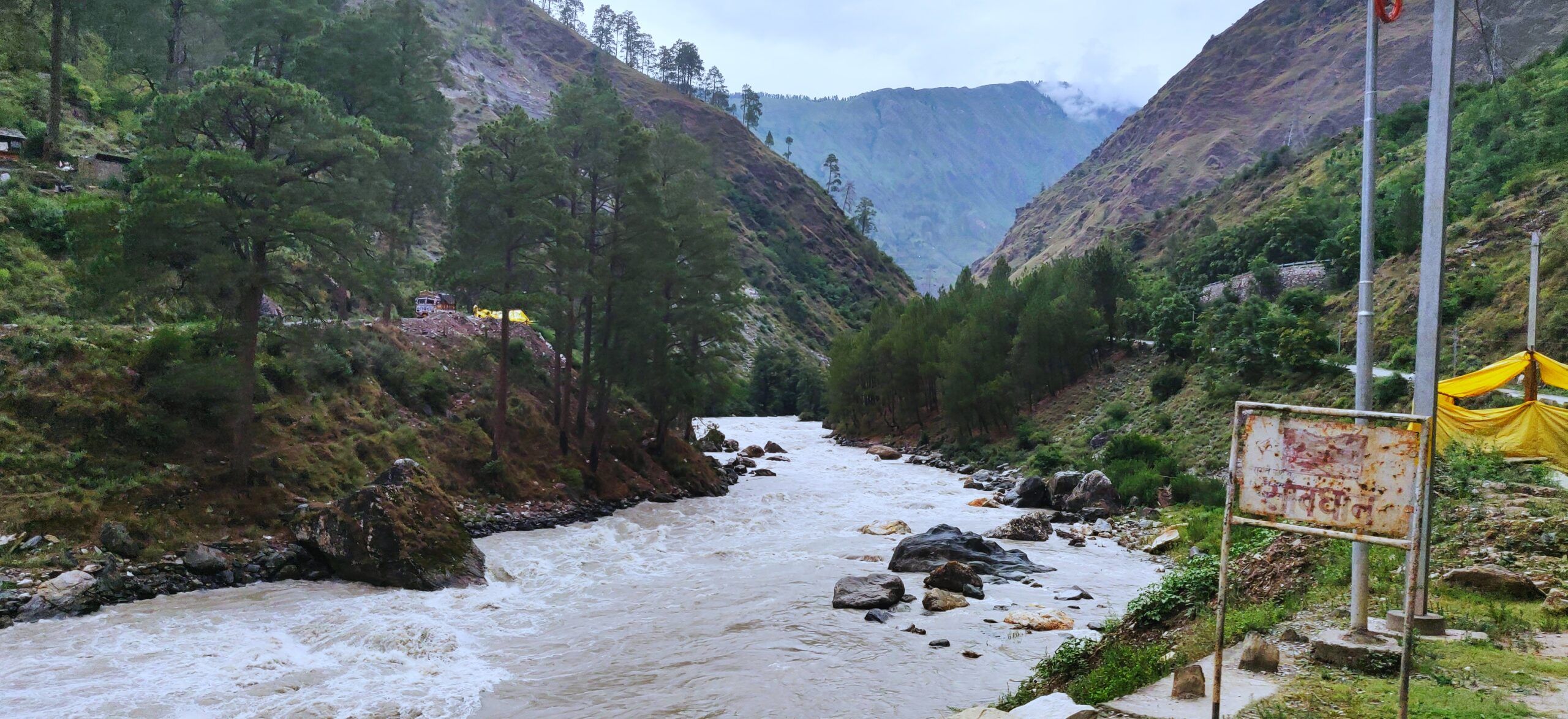 2560x1173 Manikaran Sahib in Himachal Pradesh
