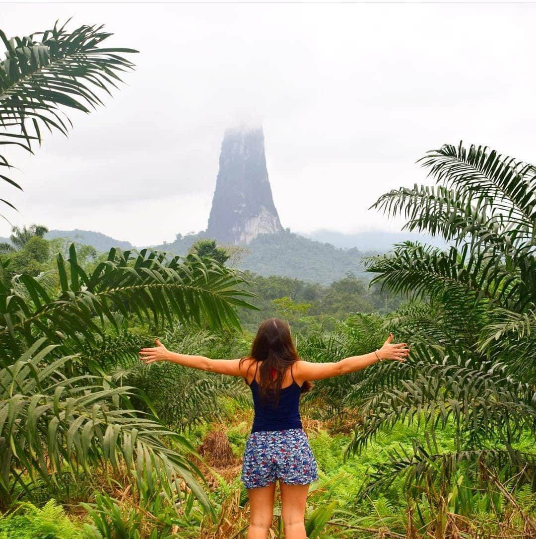 1080x1085 Download Woman In Sao Tome And Principe Wallpaper